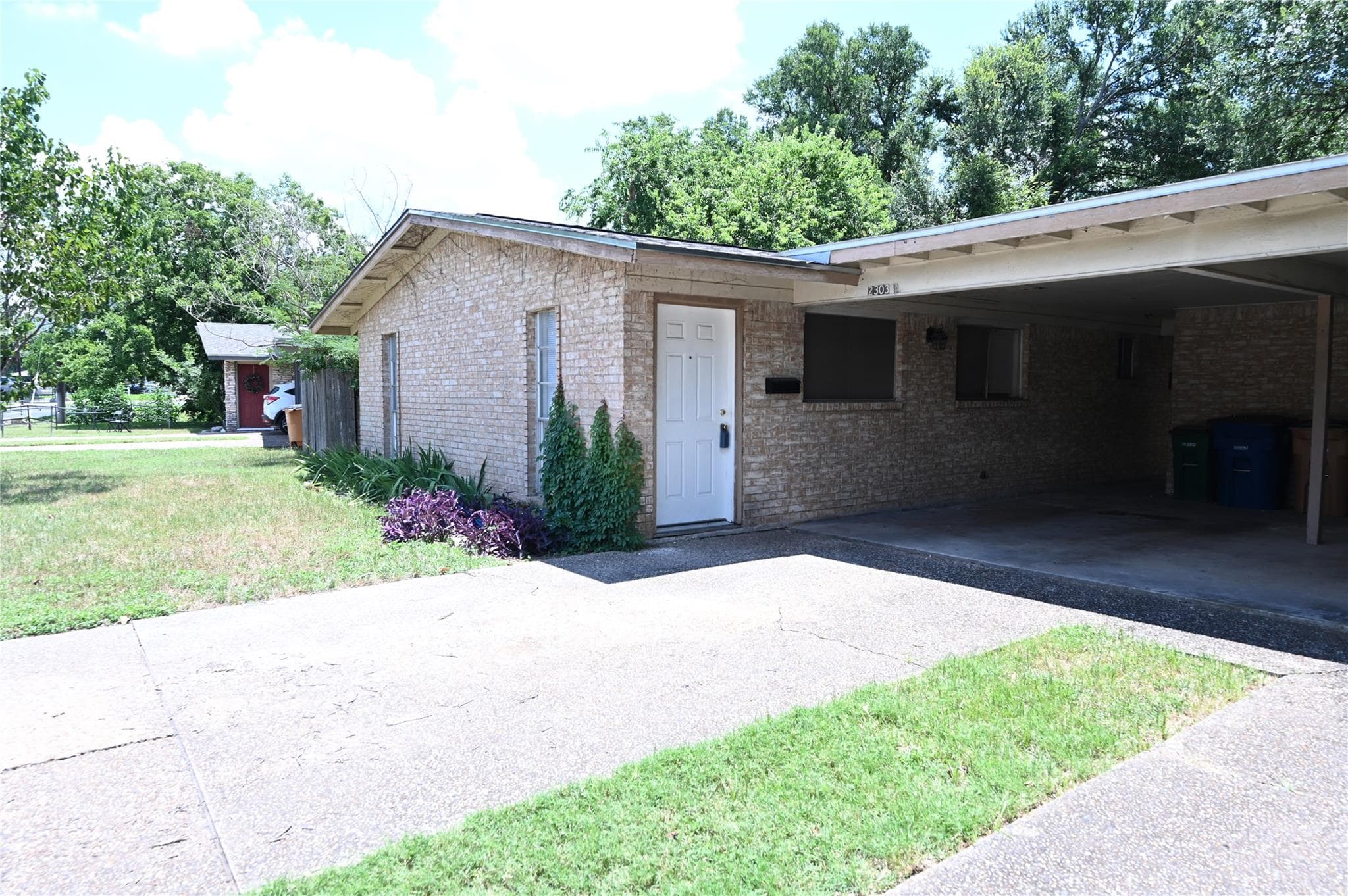 2303  WESTERN TRAILS Blvd  #A