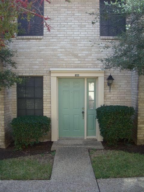 8400  Jamestown Dr  #426