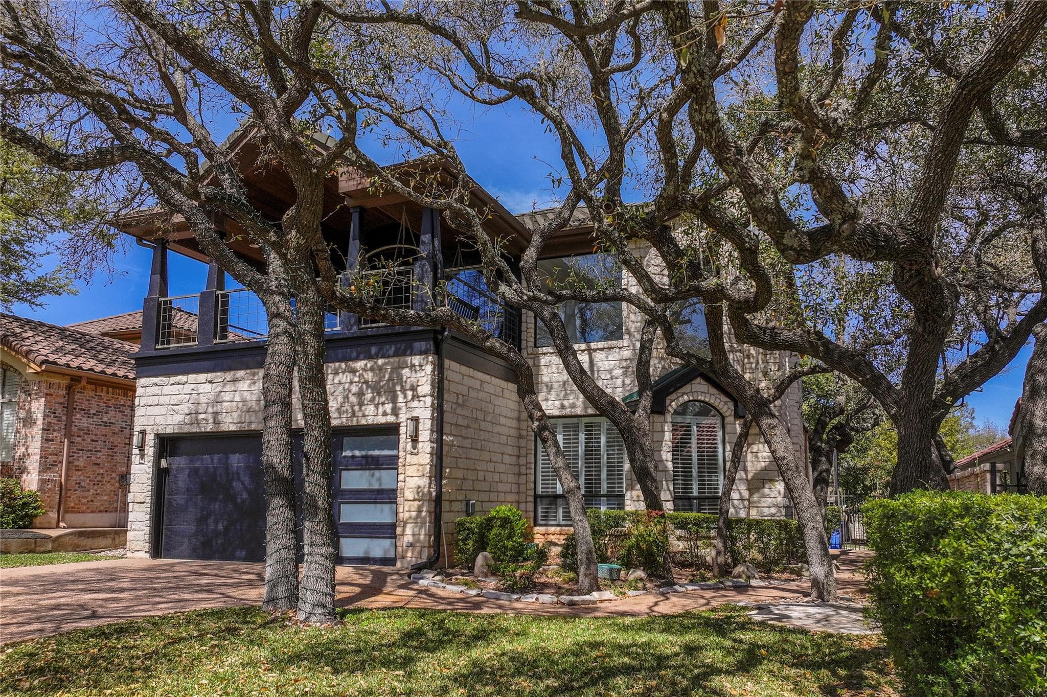 11  Treehaven Ln