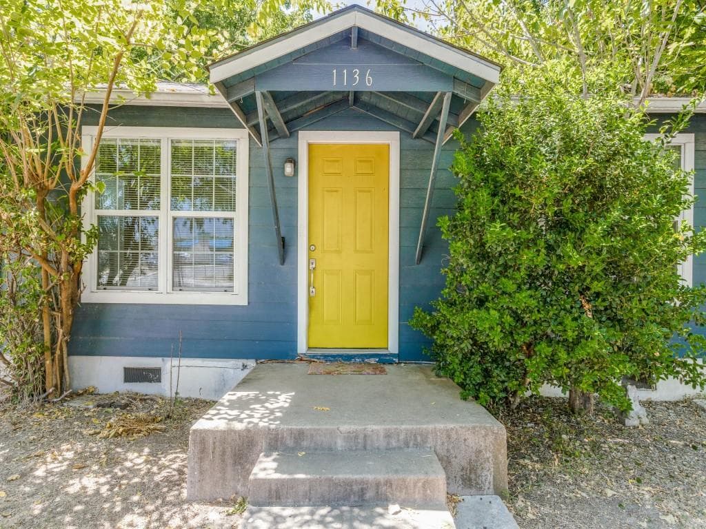 1136  Garland Ave