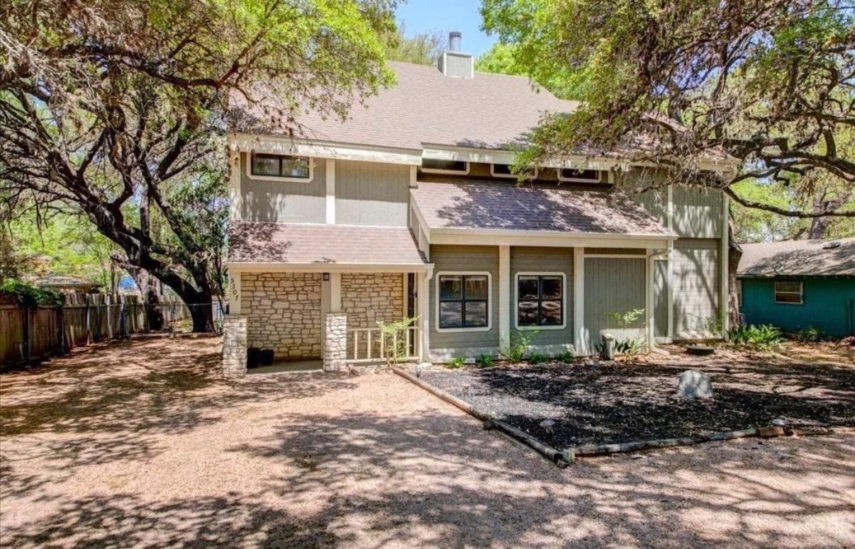 5307  Shady Oaks Cir