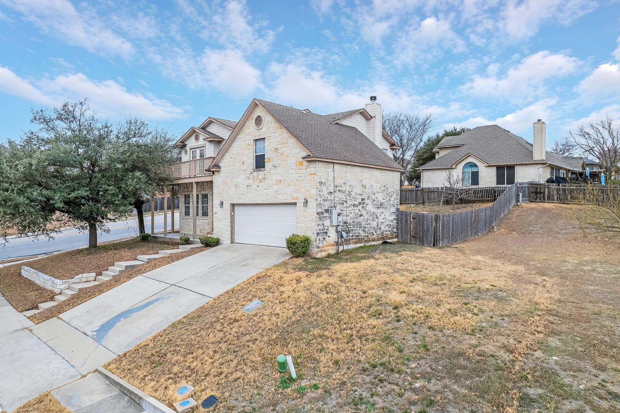 3811 Hawk View St