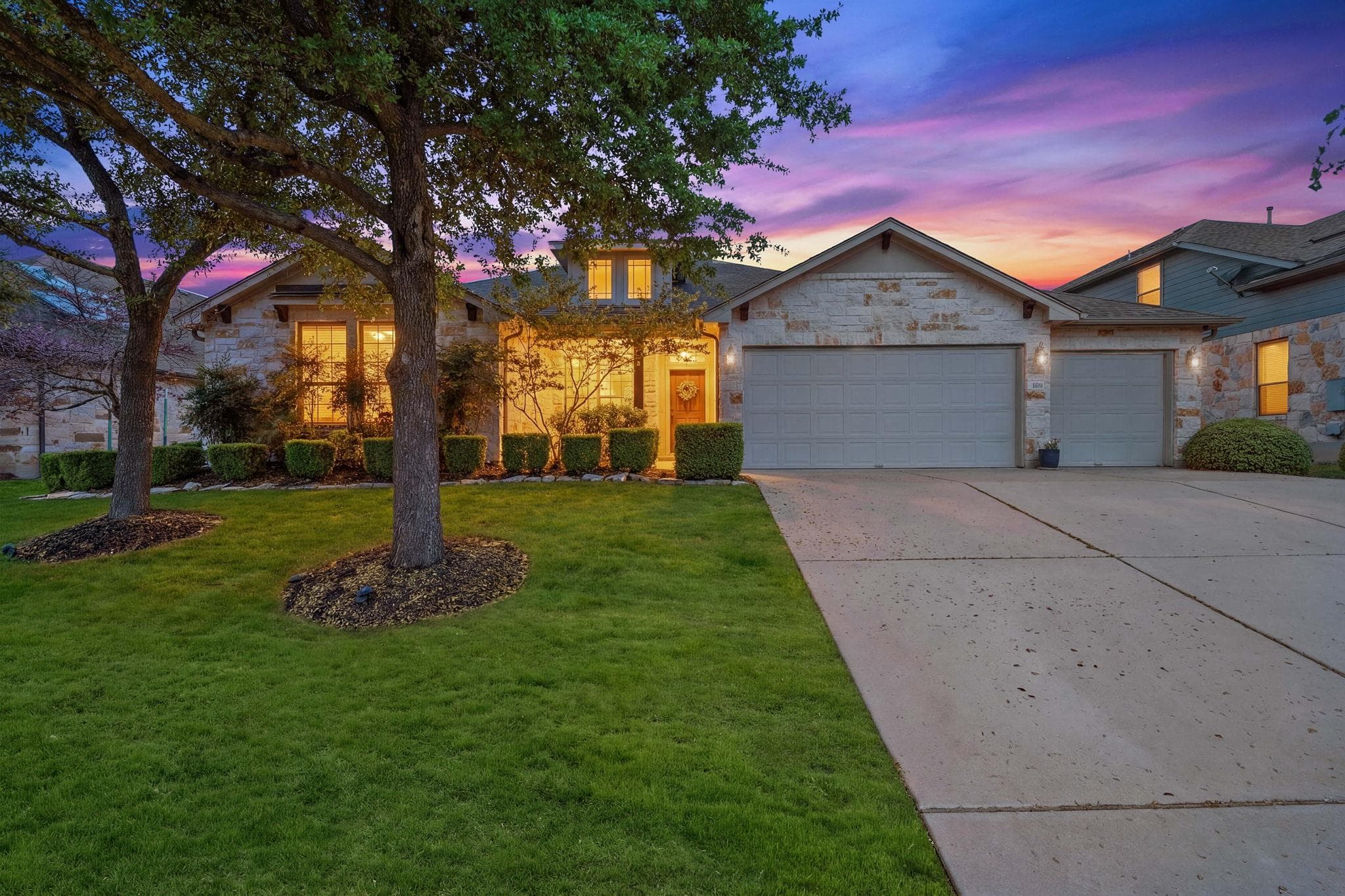 120  Florenz Ln