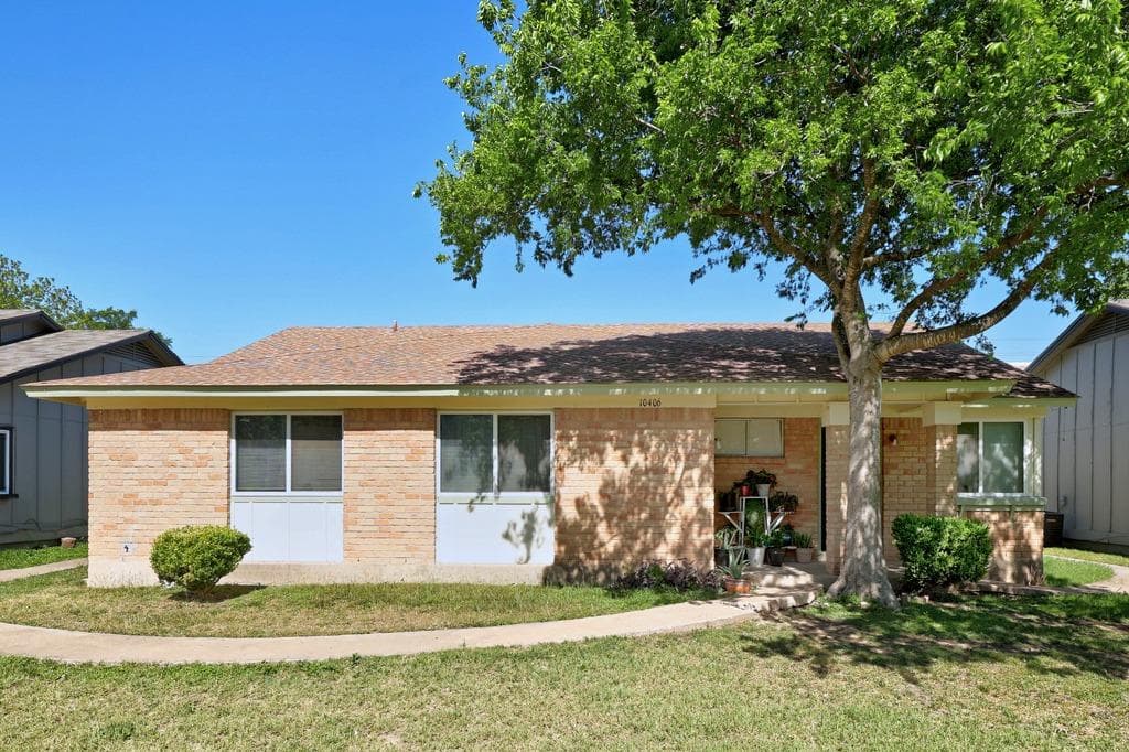 10406  Little Pebble Dr