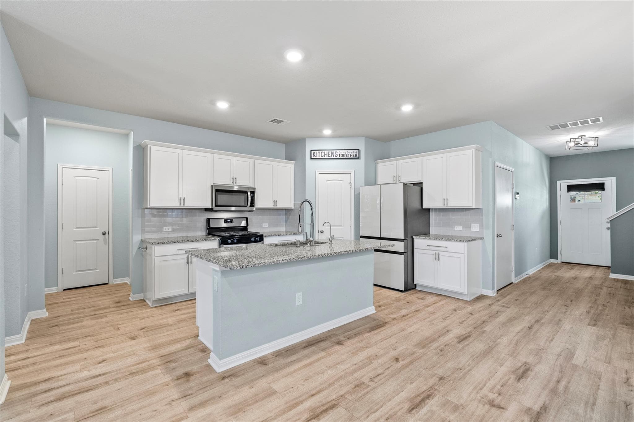 120  Ellinger Rd