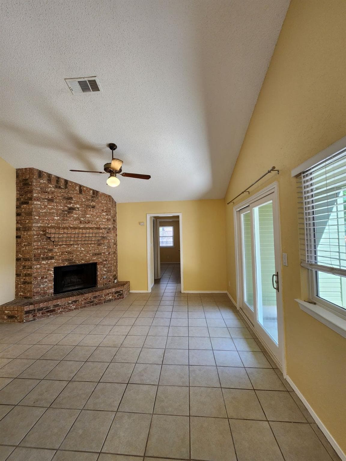 2610  Garrettson Dr  #B