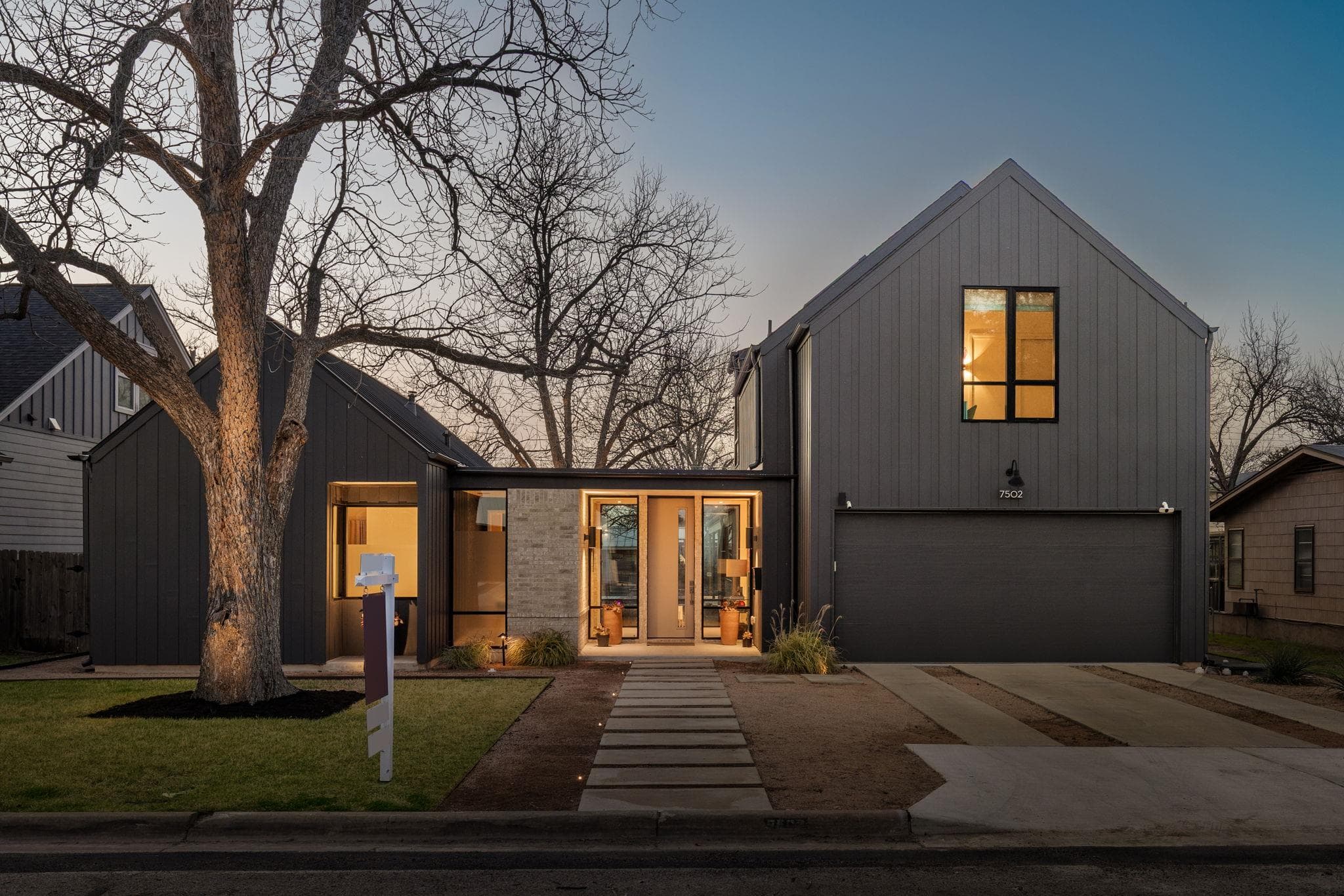 7502  Saint Louis St