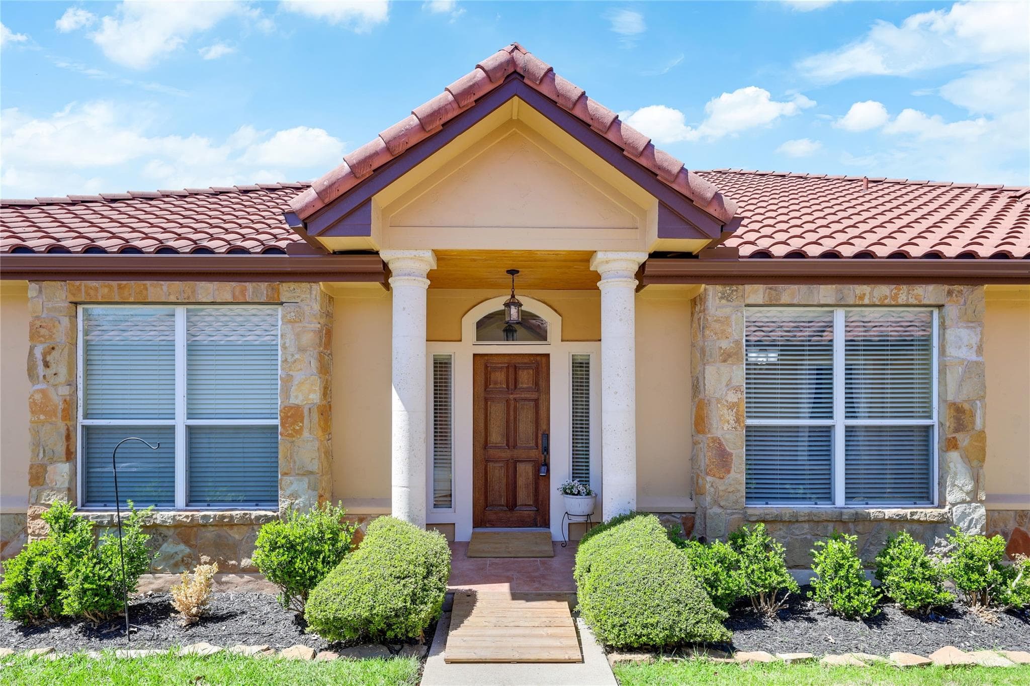 21118  Highland Lake Dr  #2