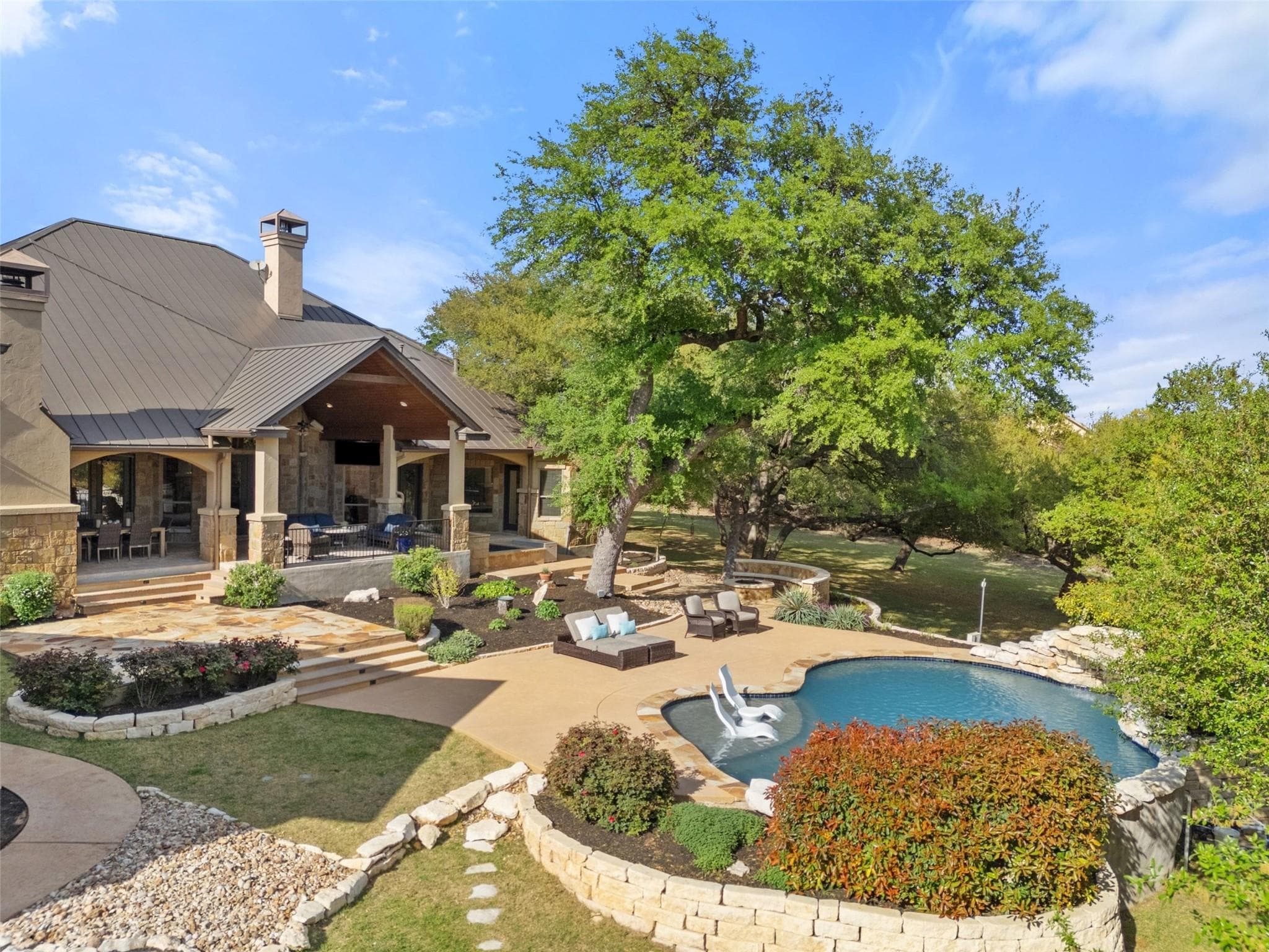 220  Escalera Pkwy