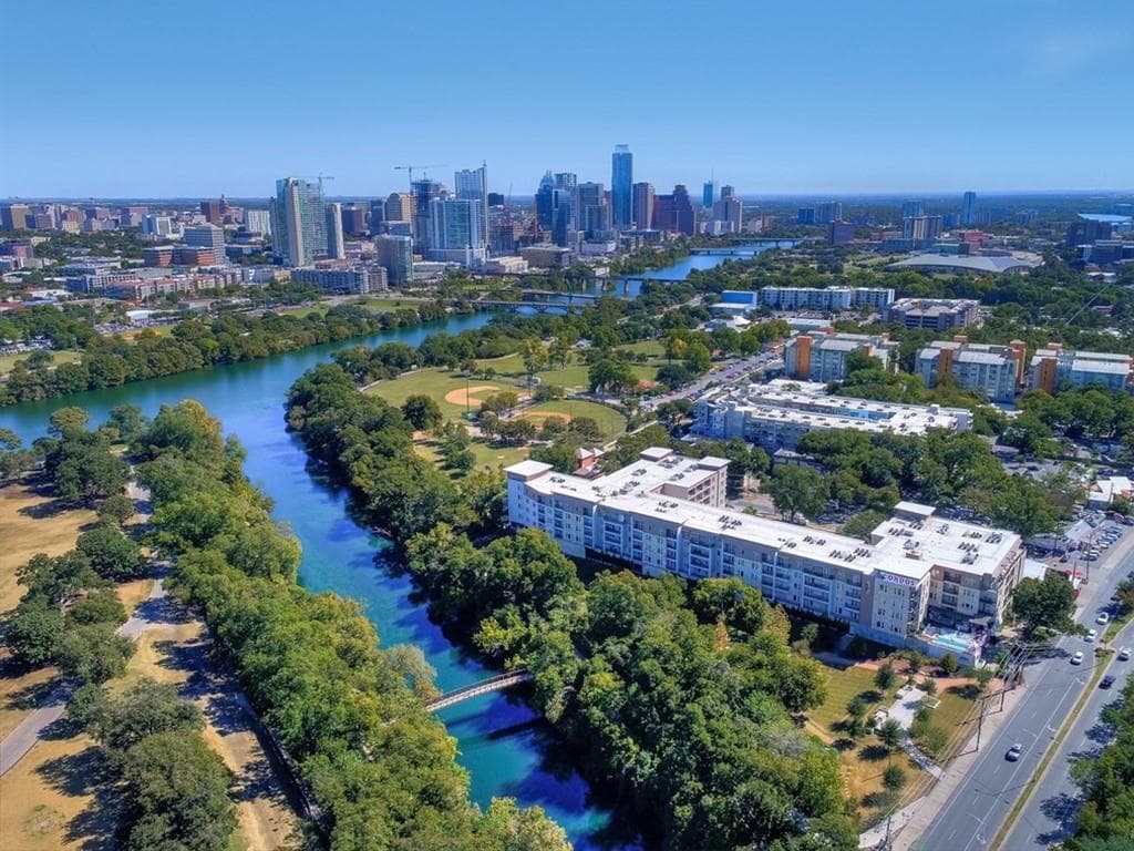 1900  Barton Springs Rd  #3040