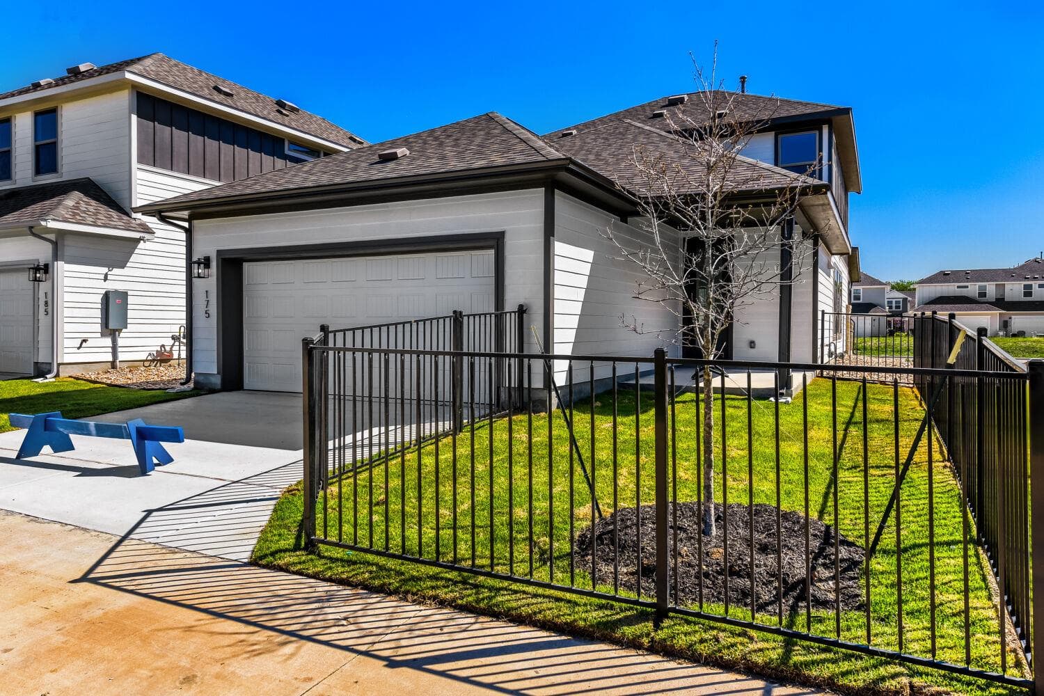 175  International St