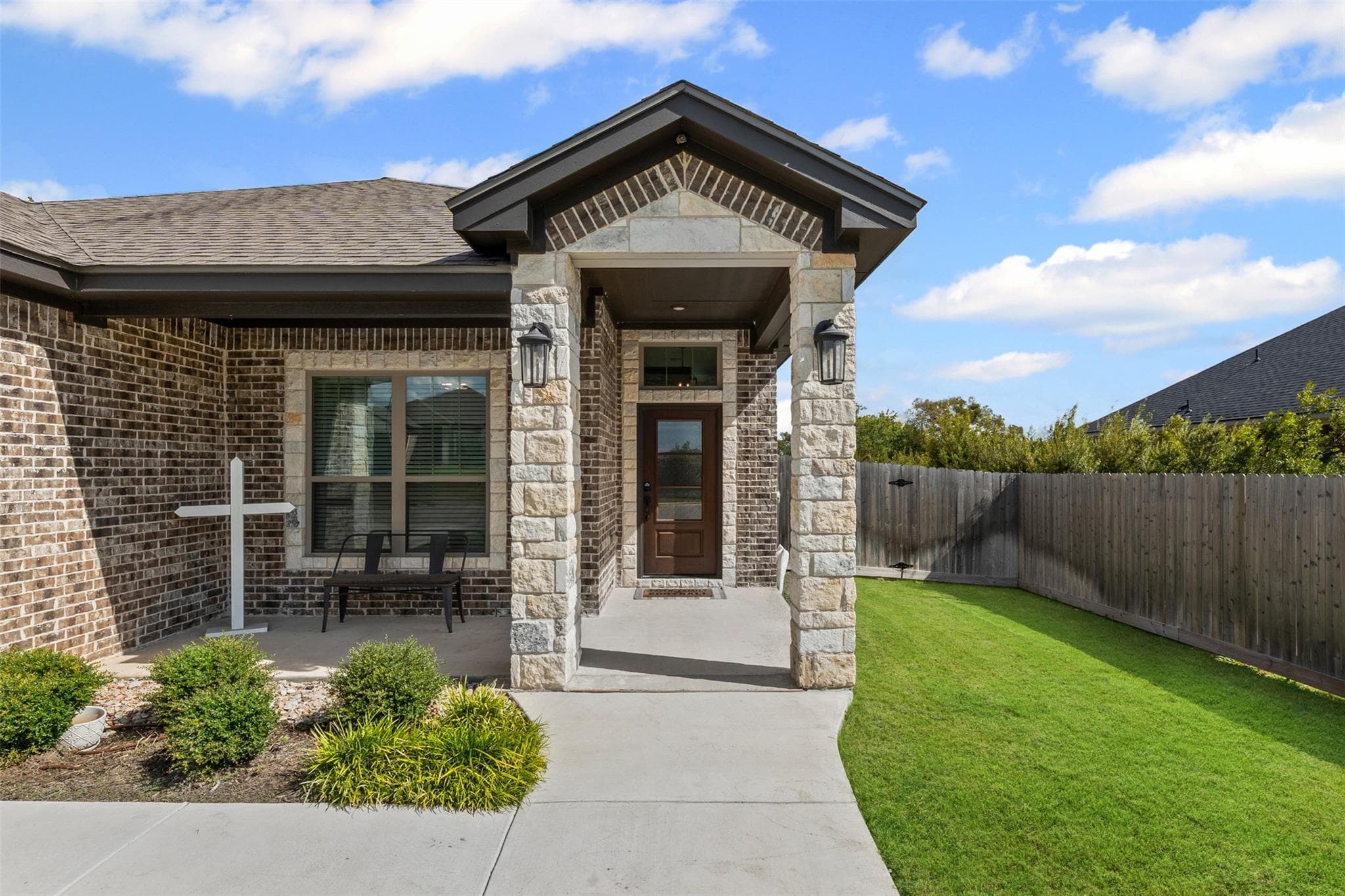 707  Eagle Pass Dr