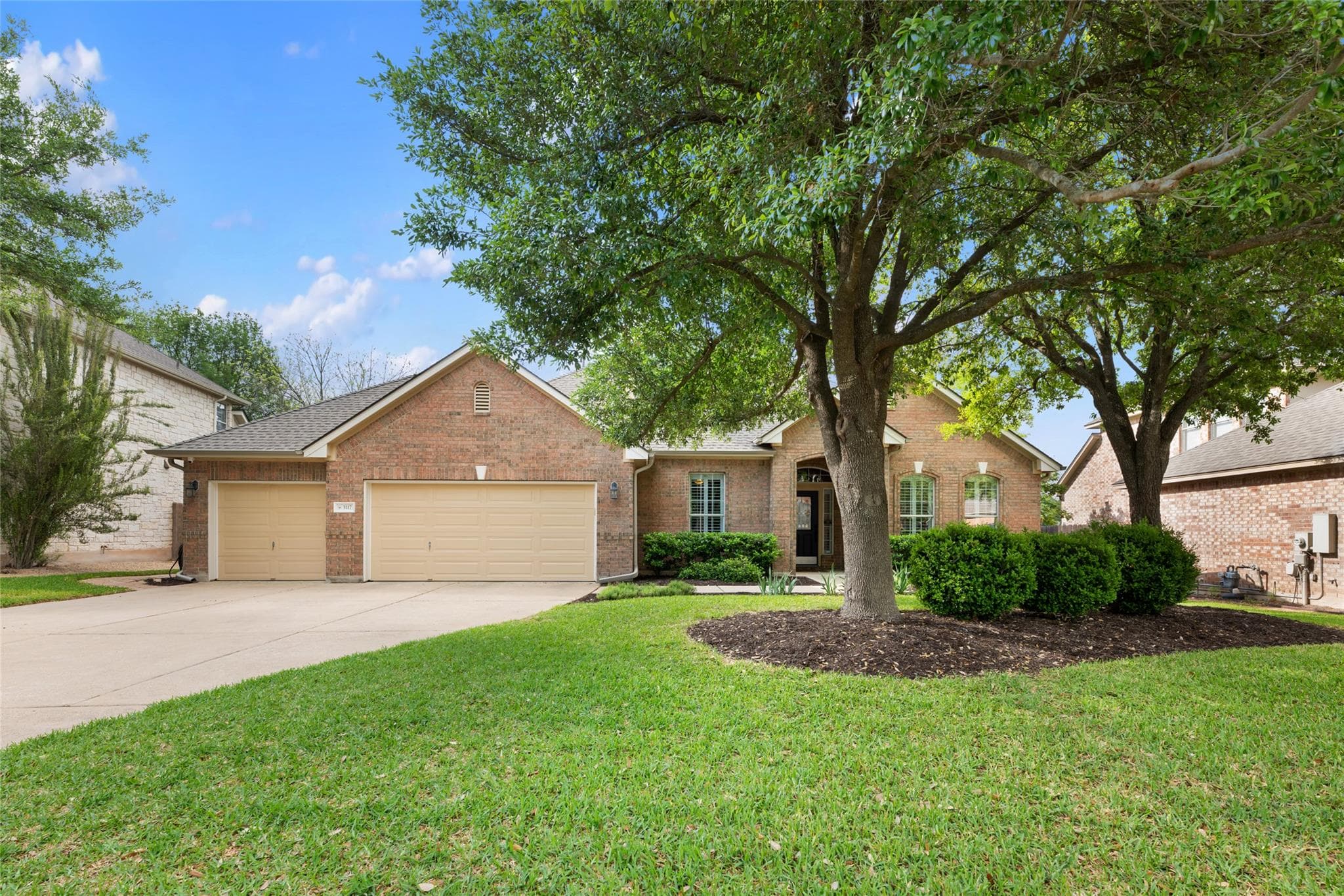 3117  Goldenoak Cir