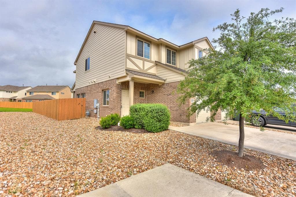 420  White Steppe Way