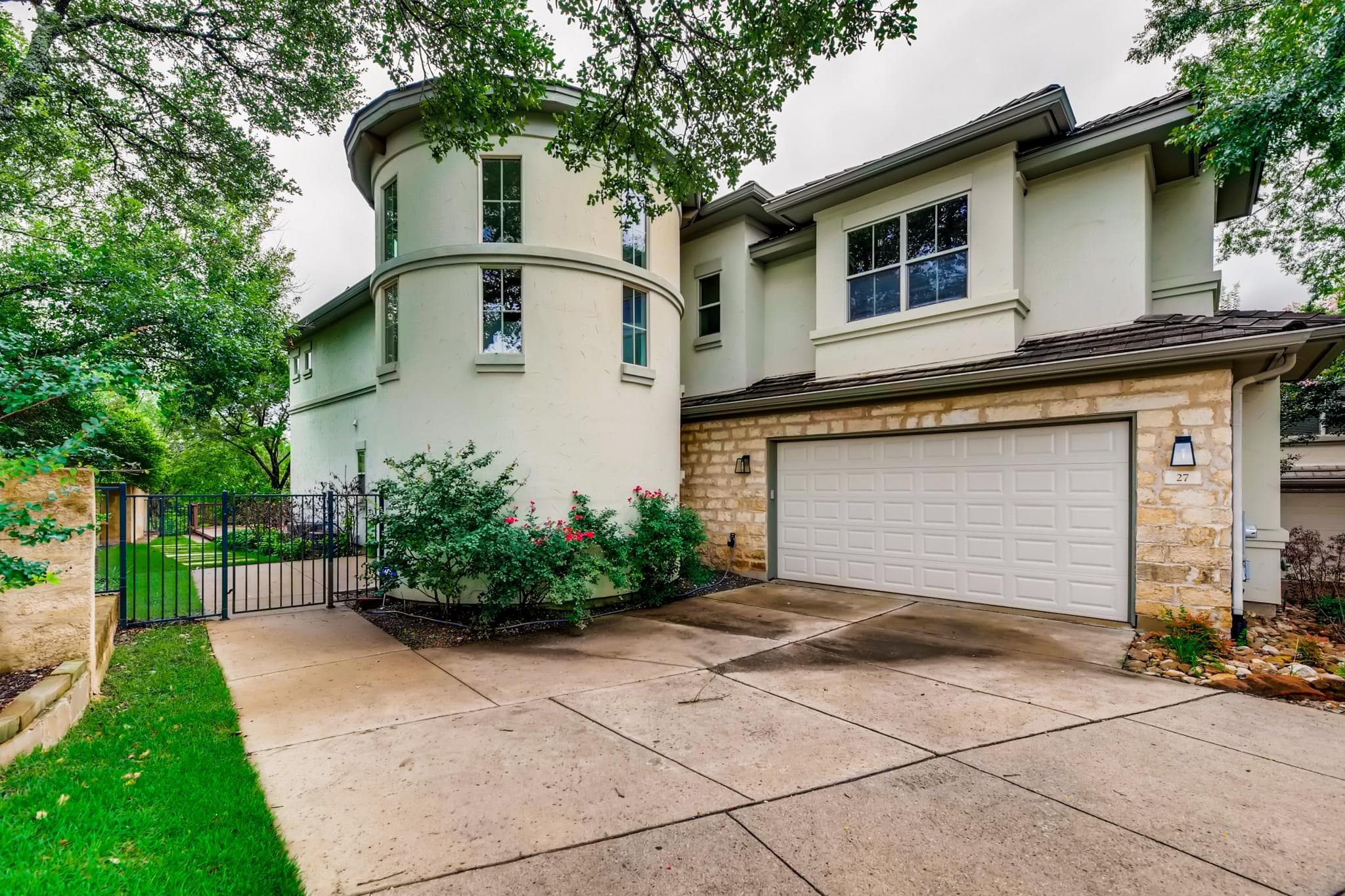 2800  Waymaker Way  #27