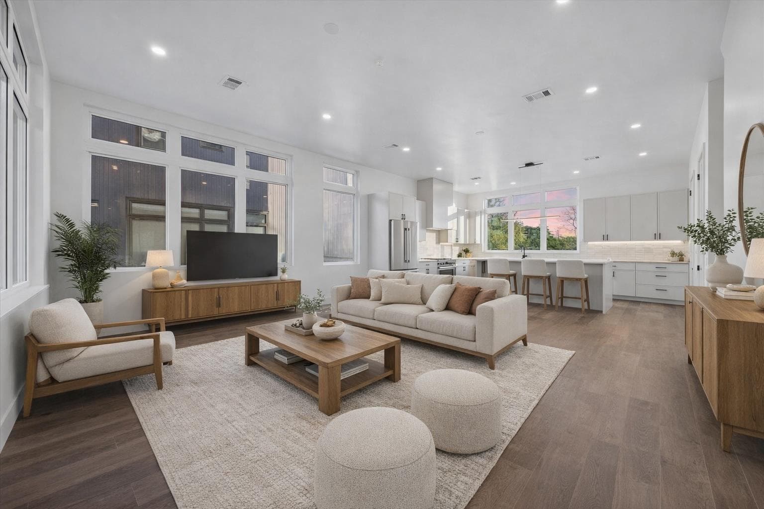 4101  Menchaca Rd  #104