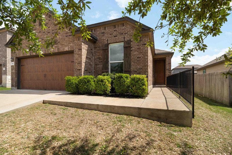 1911  Prickly Pear Dr