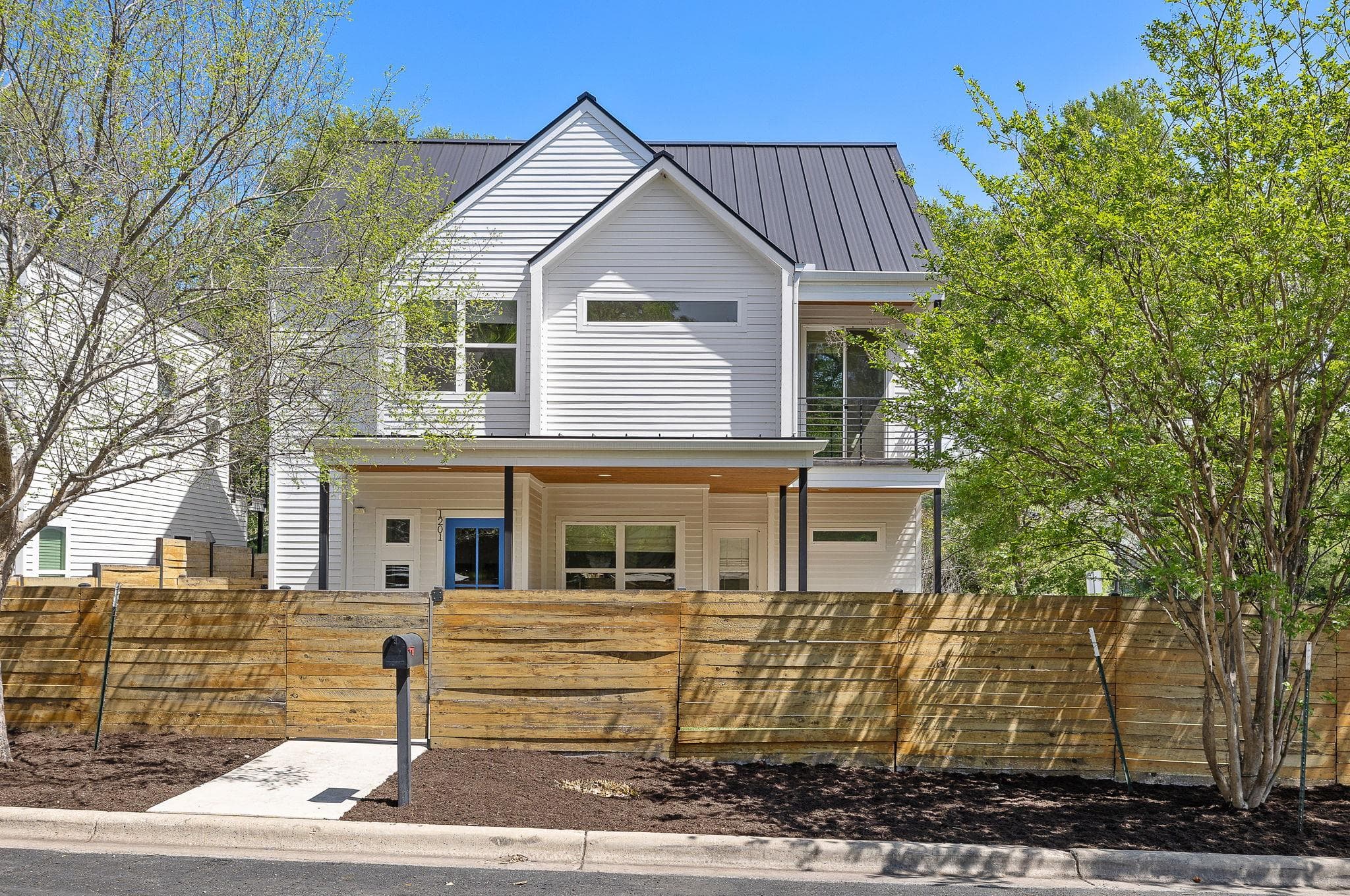 1201  Luna St  #1201