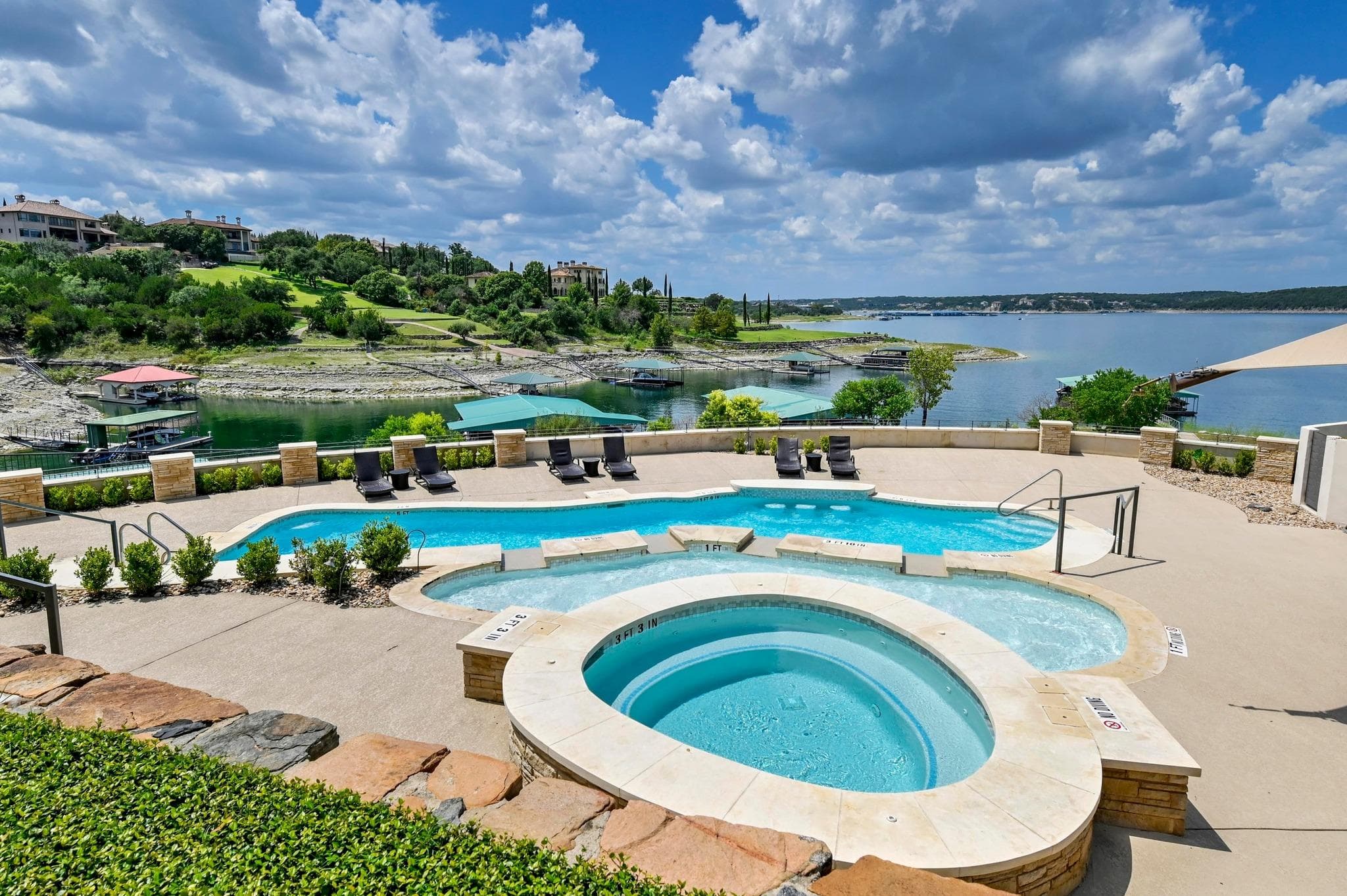 15903  Soleil Ct