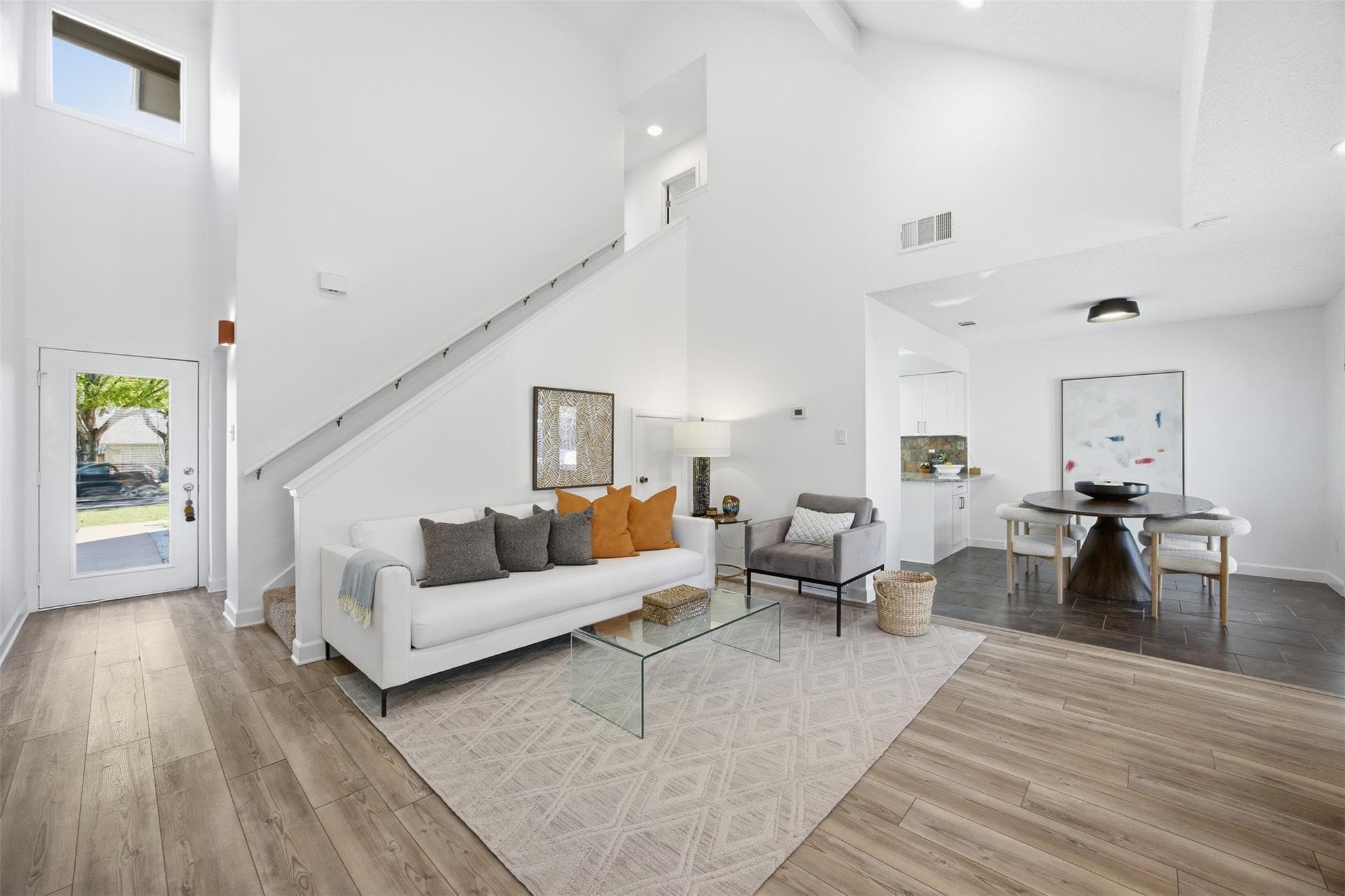 3200  Spaniel Dr