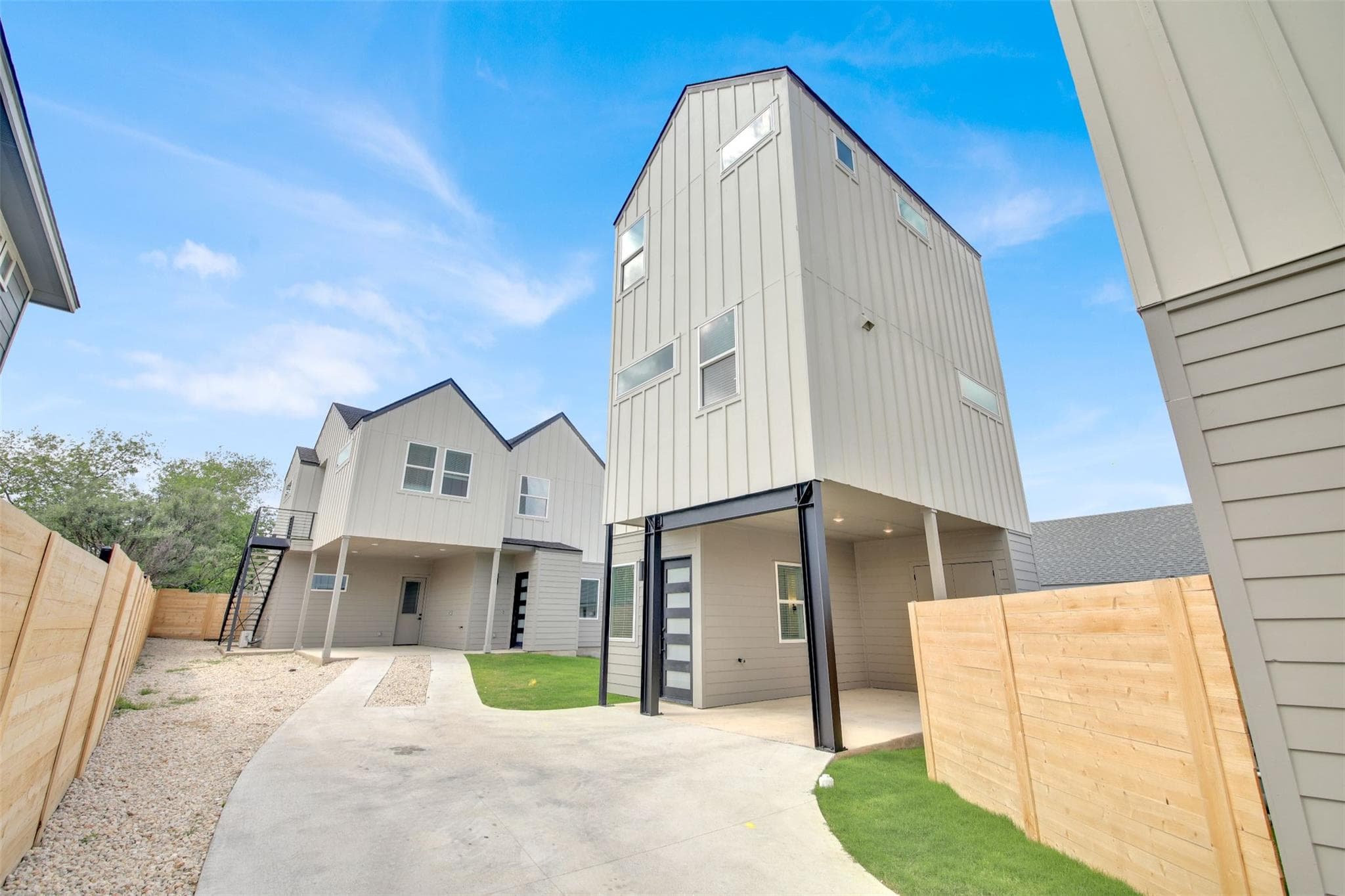 7208  Providence Ave  #2