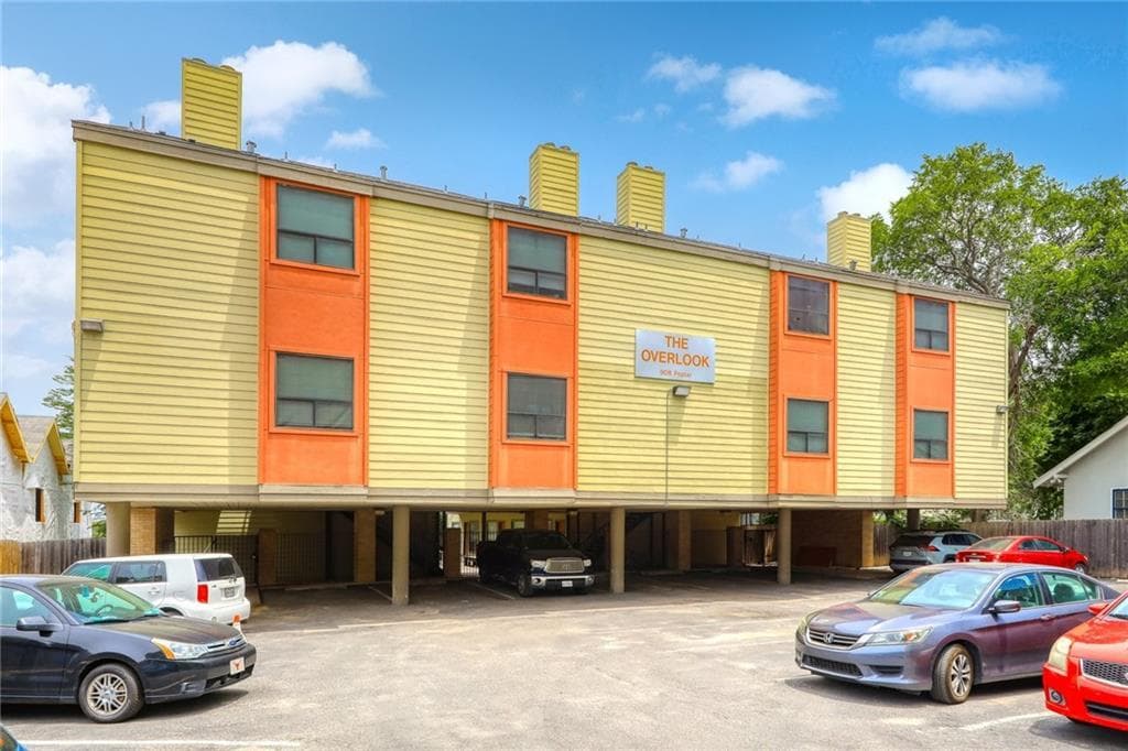 908 Poplar St #105