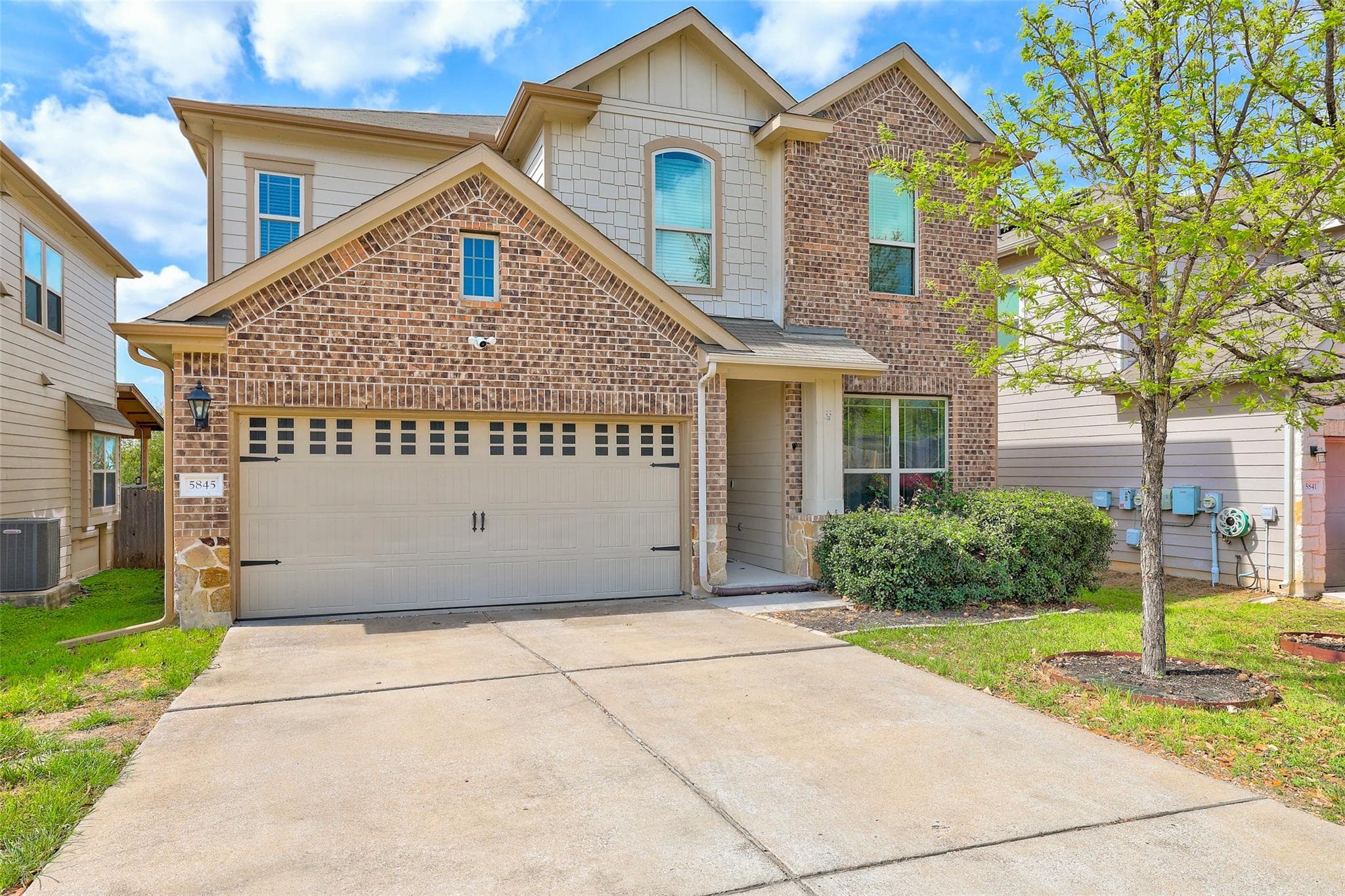 5845  Kleberg Trl