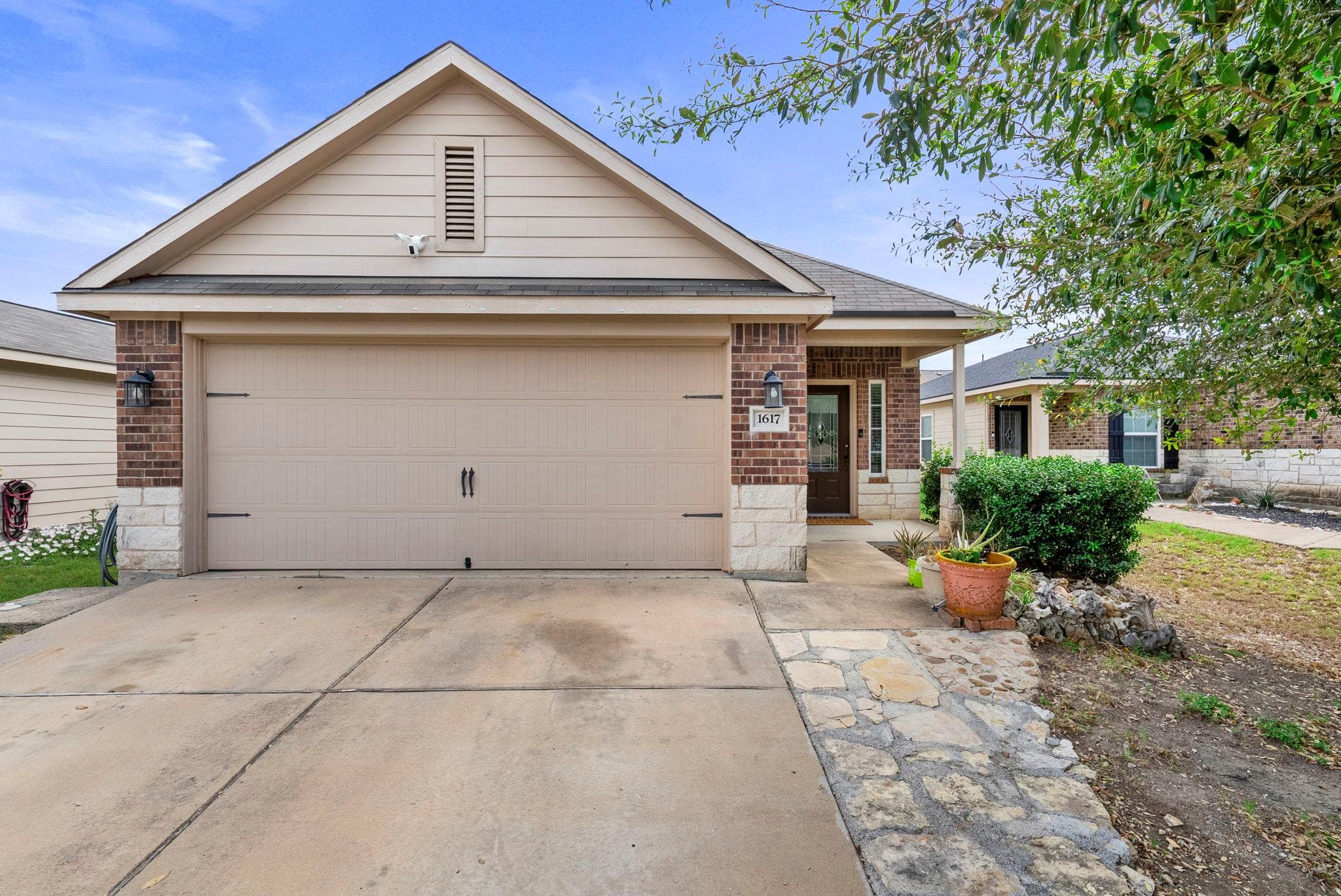 1617  Treeta Trl