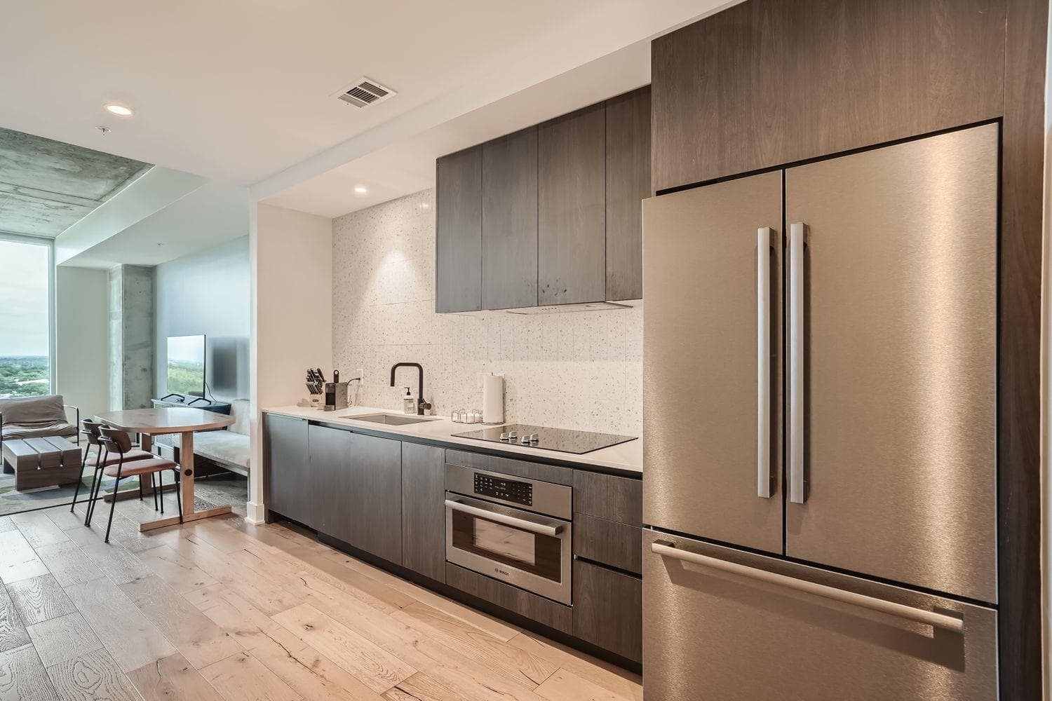 48 E East Ave  #1706