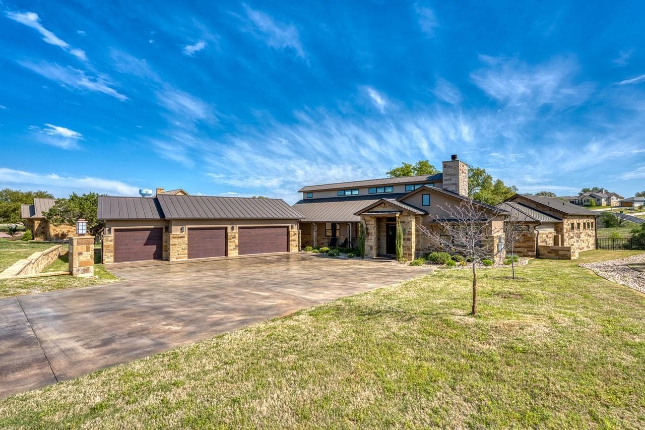 128  Westgate Loop