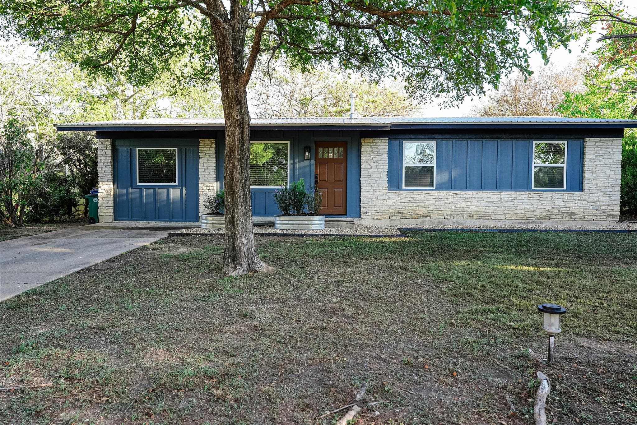 204  Chippendale Ave
