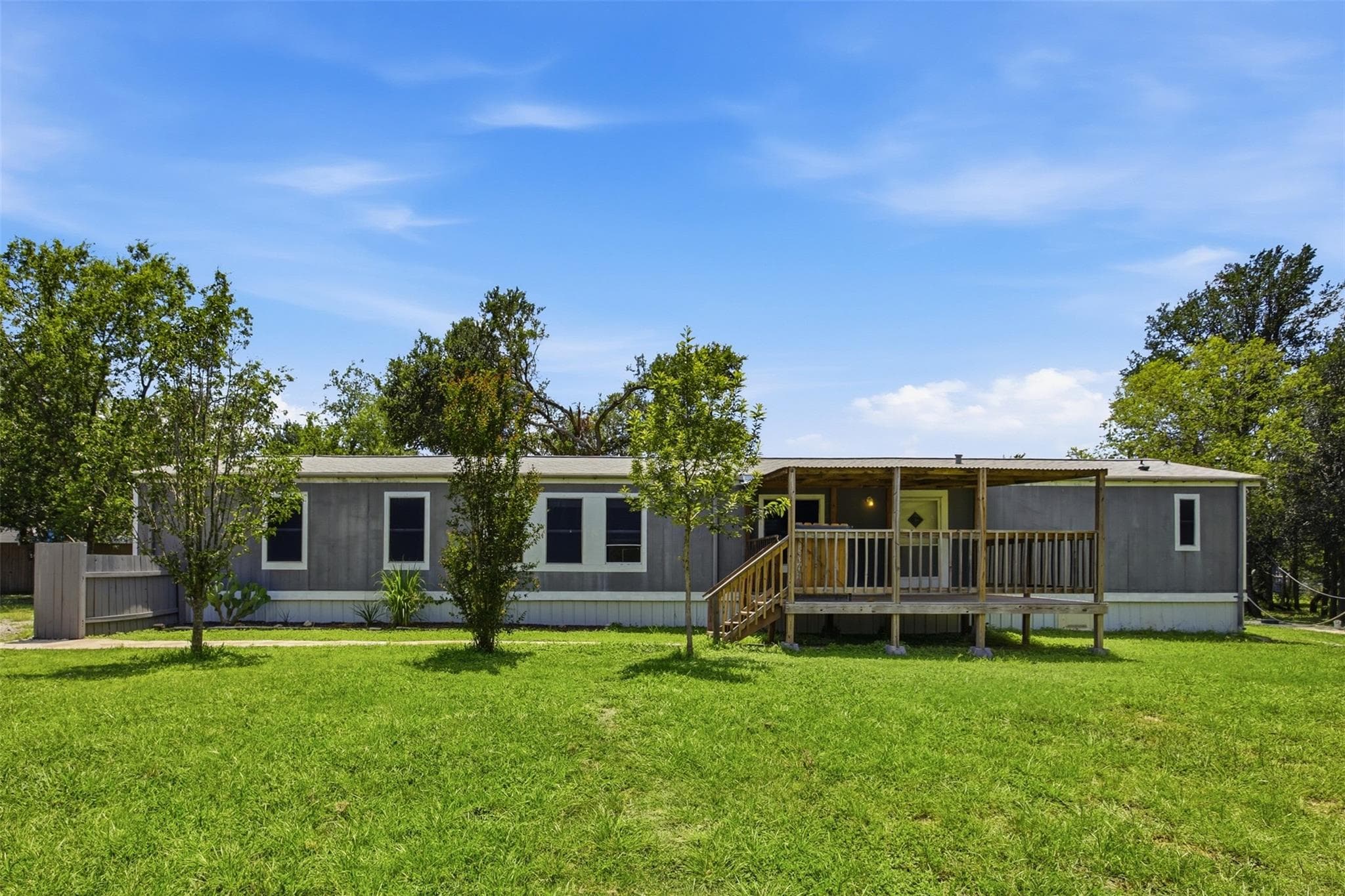 135  Side Saddle Dr