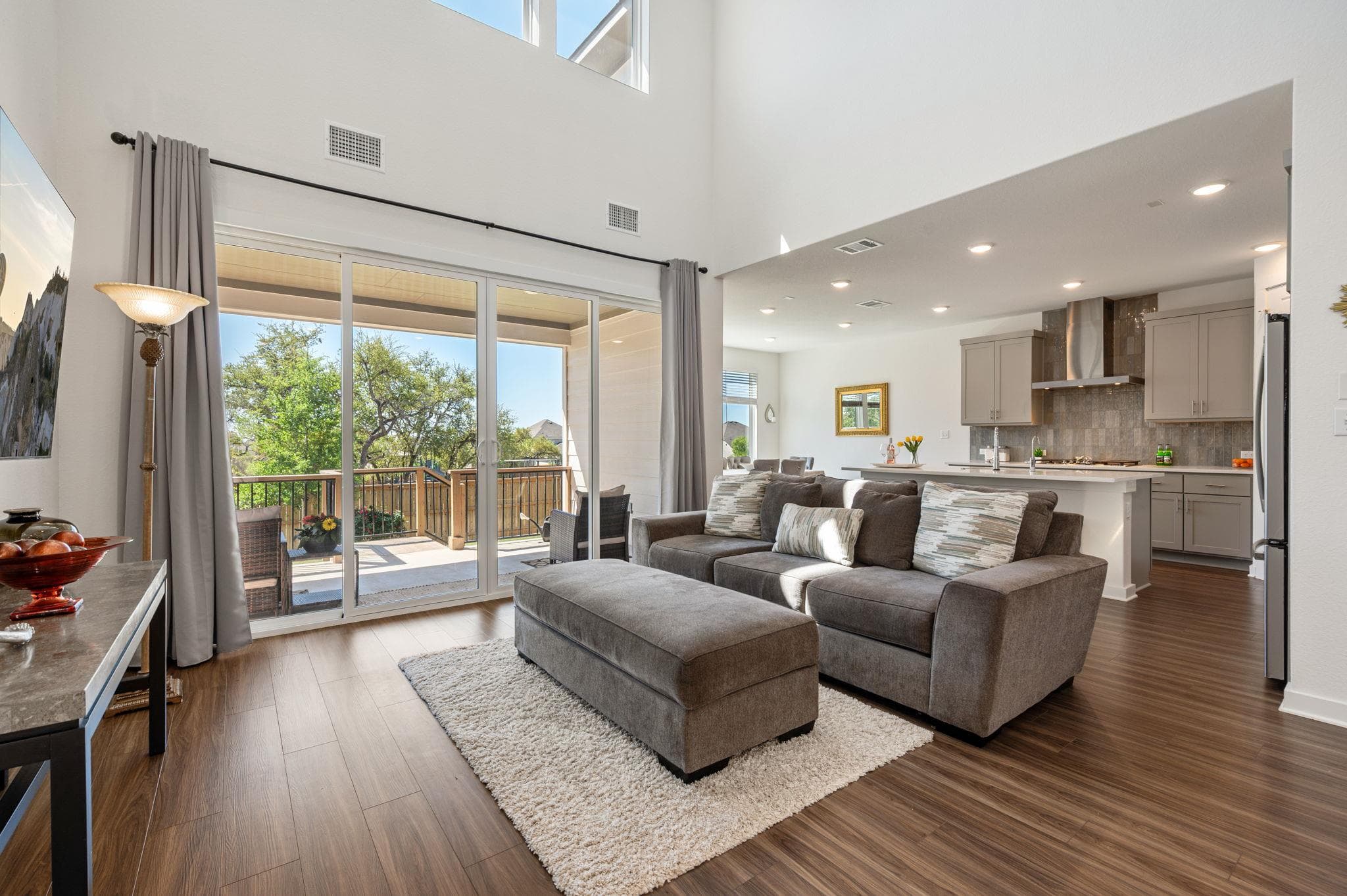 256  Comfort Maple Lane None