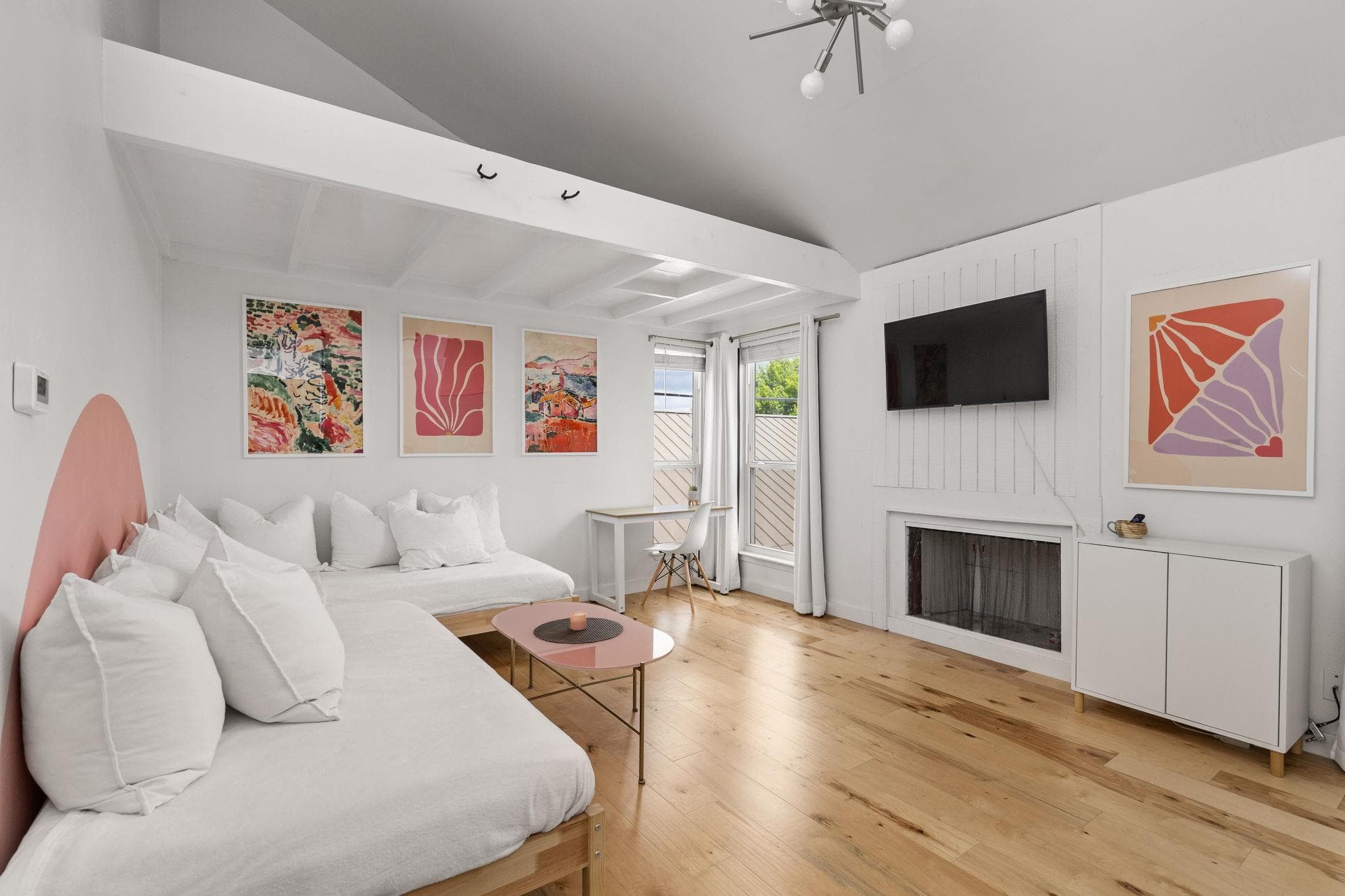 1000 W 26th St  #208