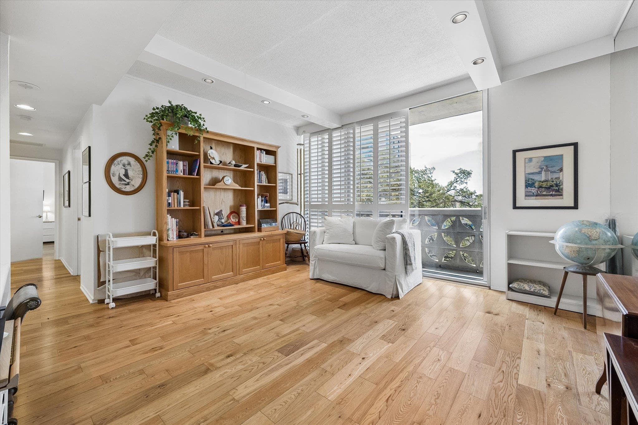 1801  Lavaca St  #3M
