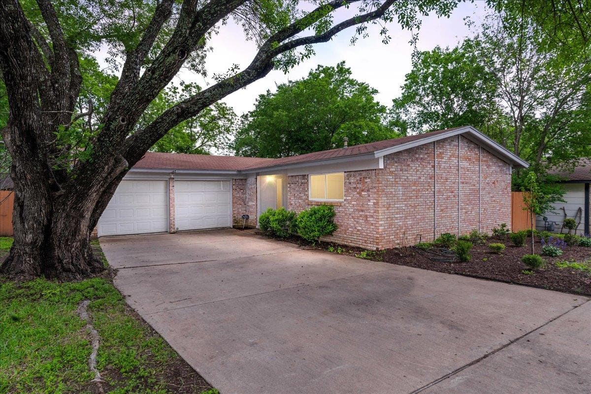 9807  Dallum Dr