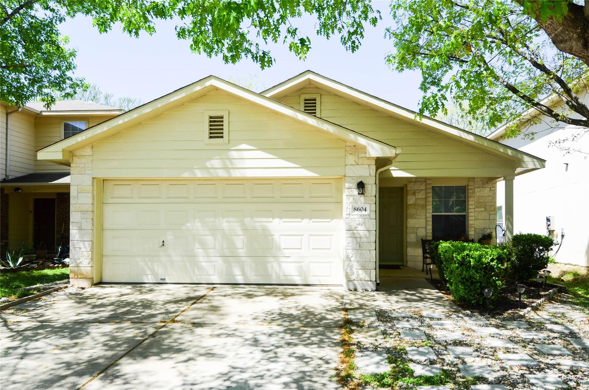 8604  Dittmar Oaks Dr