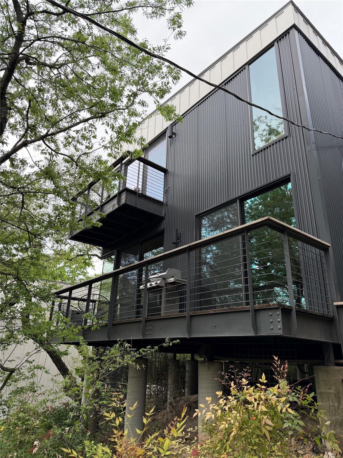 1325  Bonham Ter  #C