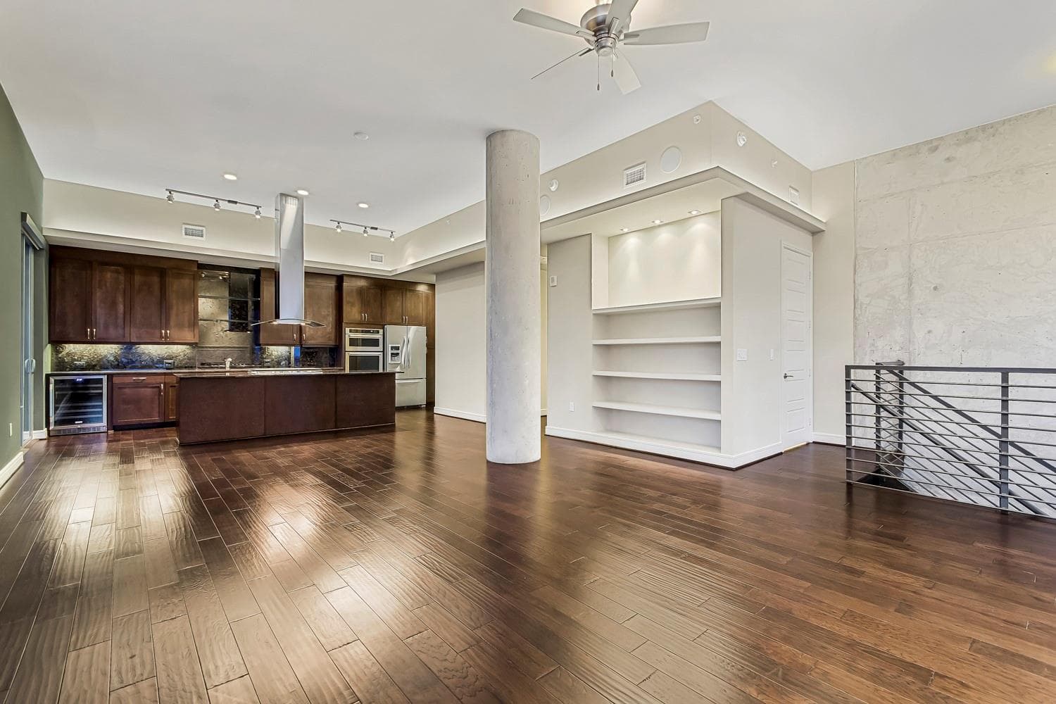 214 Barton Springs Rd #1909
