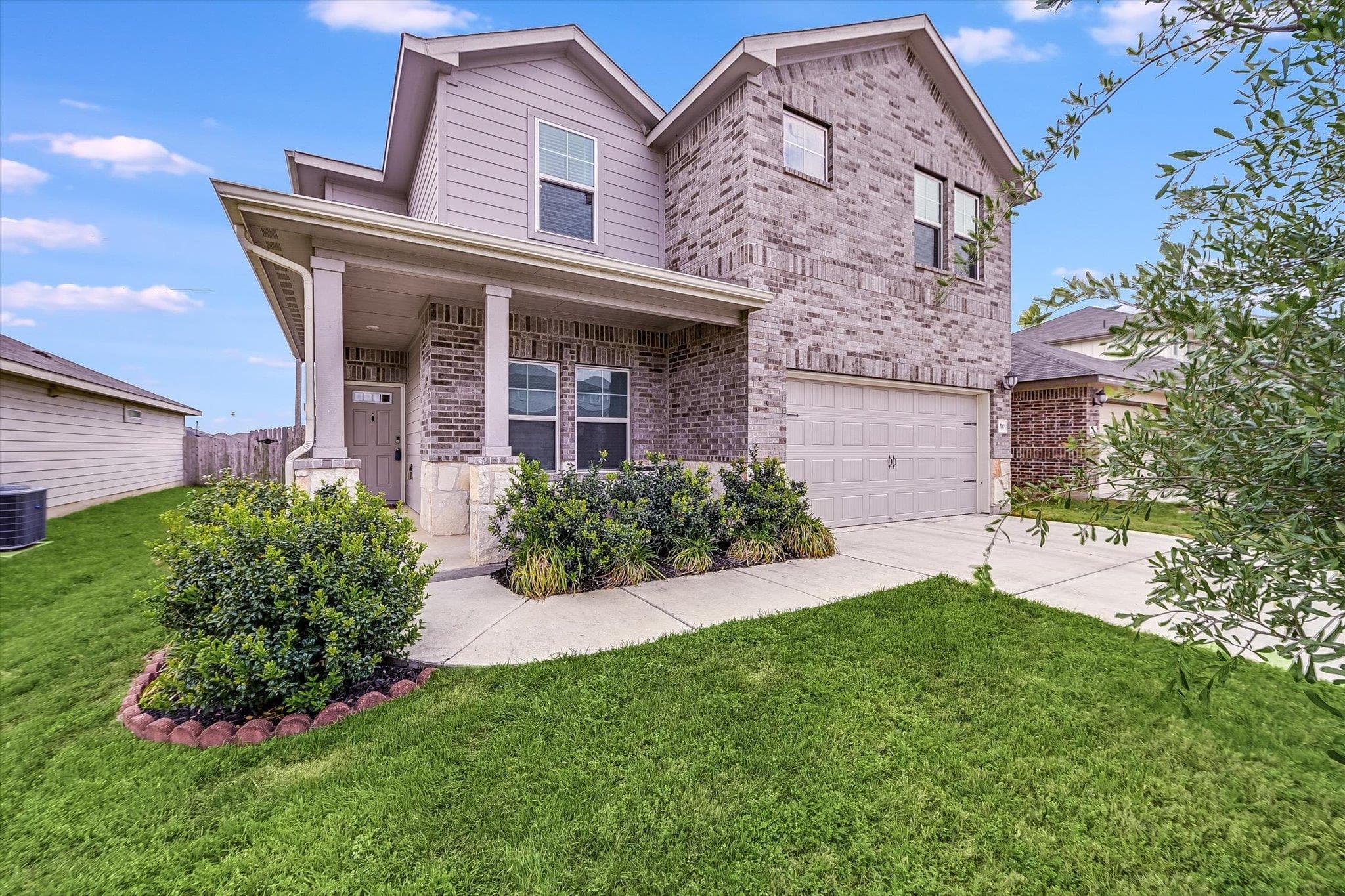 510 Mossy Rock Dr