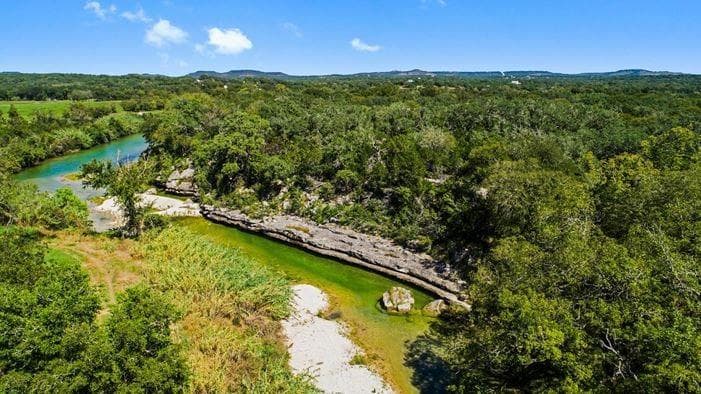 440  Chimney Valley Rd