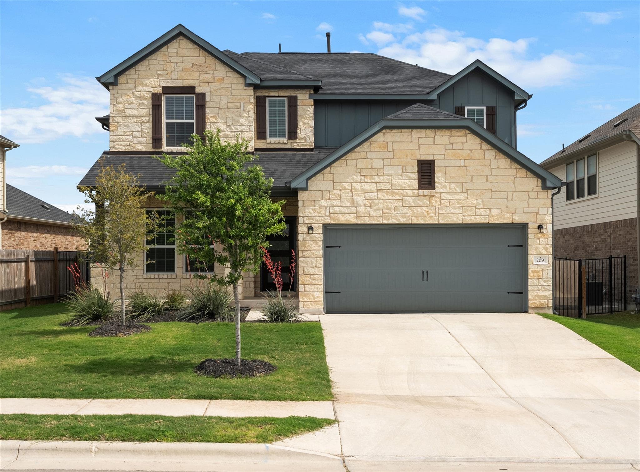 209  Mira Mesa Dr