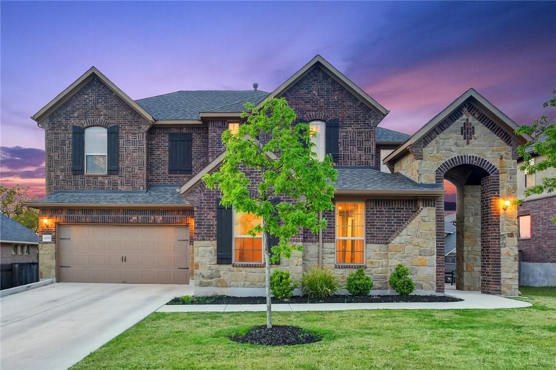 4229  Valley Oaks Dr