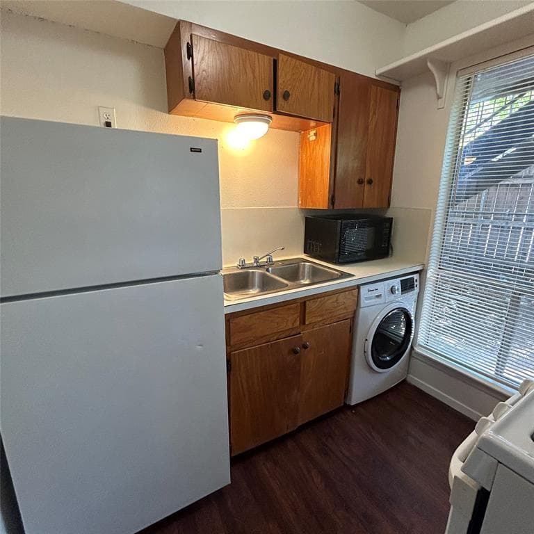 1011 W 23rd St  #102
