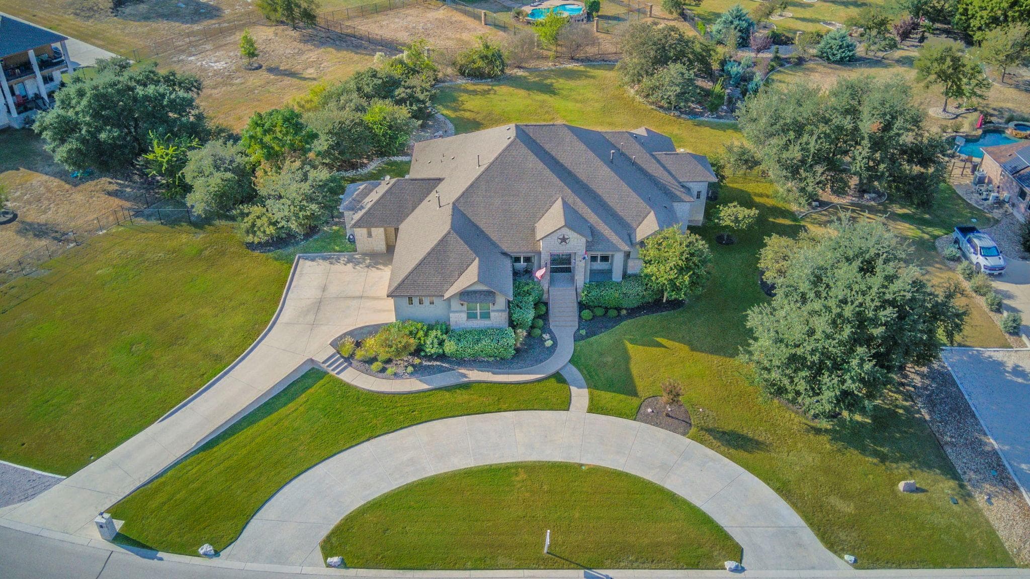 205  Standing Oak Dr