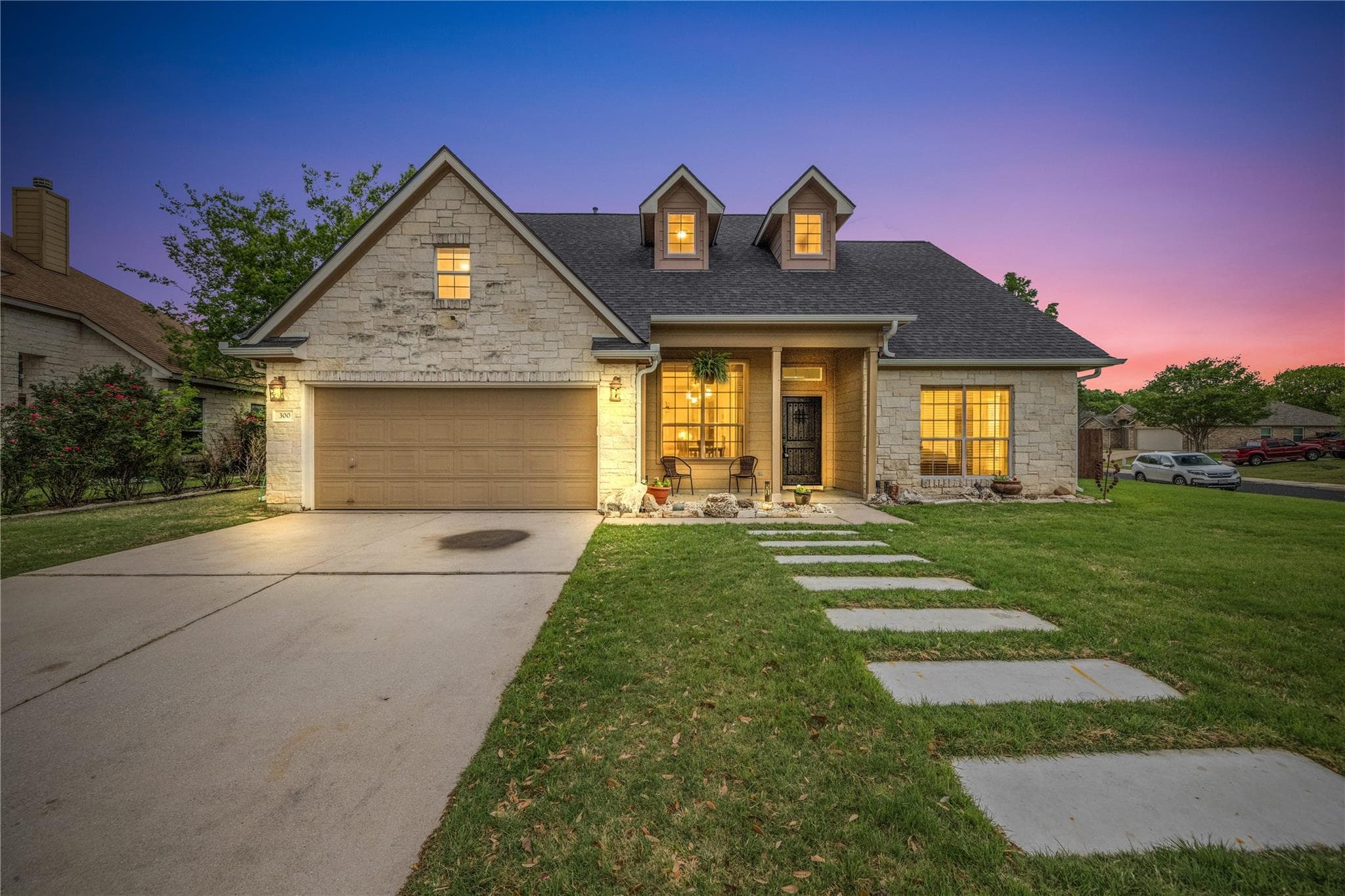 300  River Bluff Cir