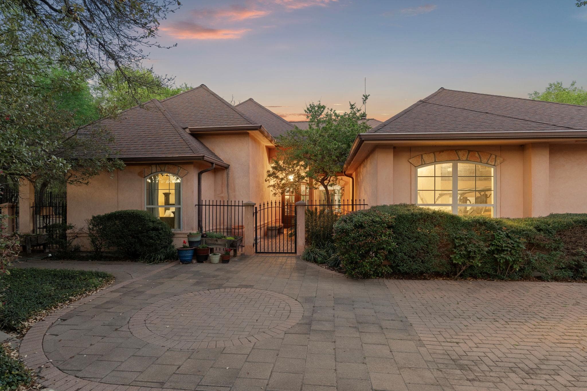 200  Red Bird Ln