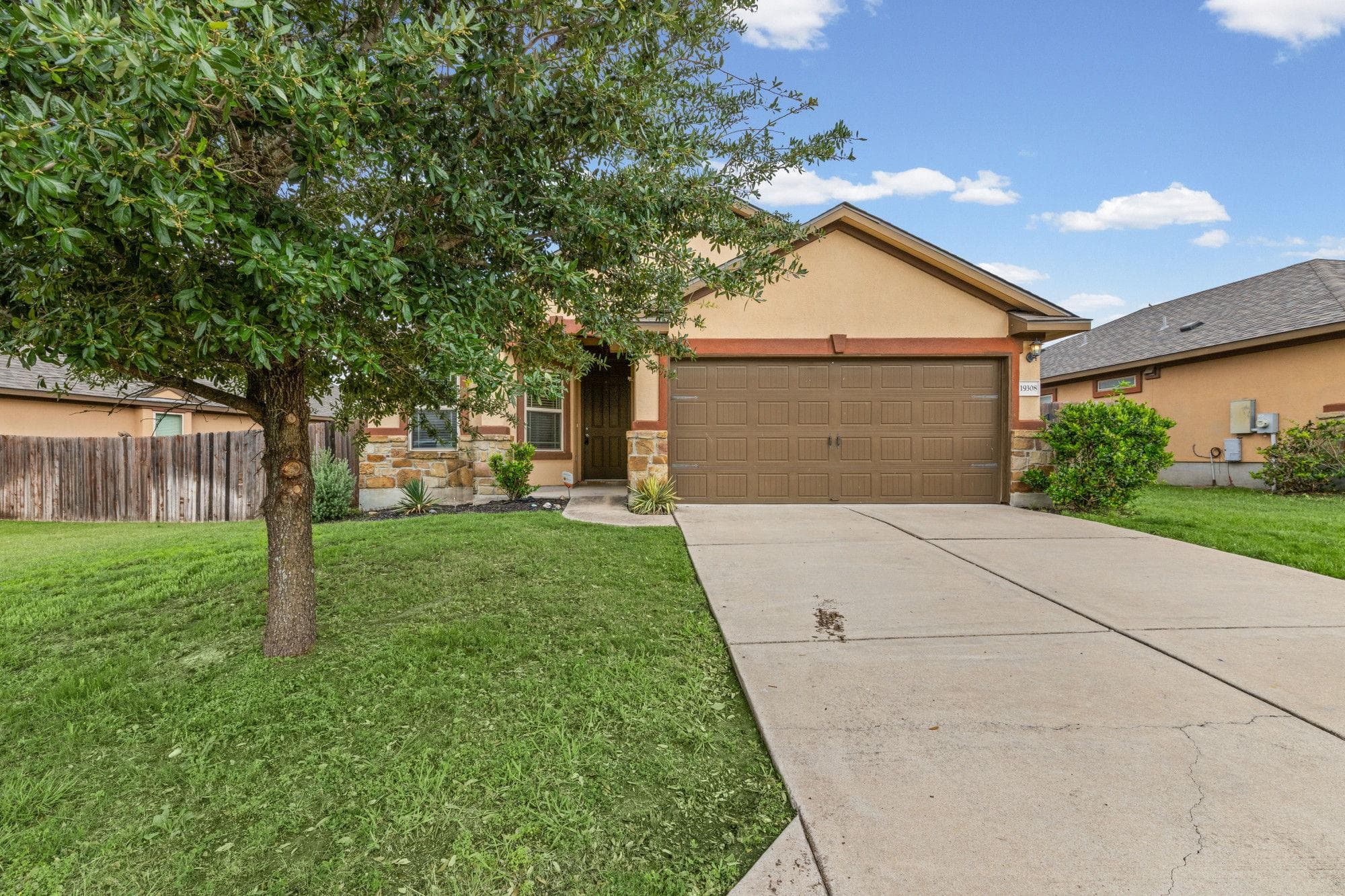 19308  Stokes Ln