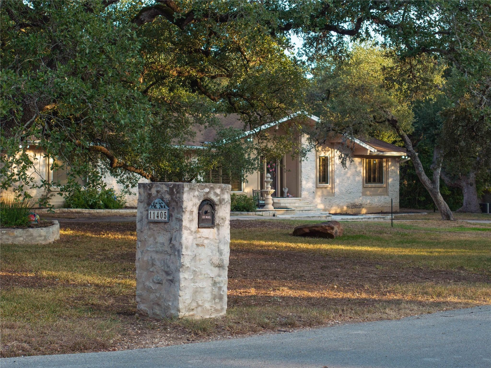 11405  Antler Ln