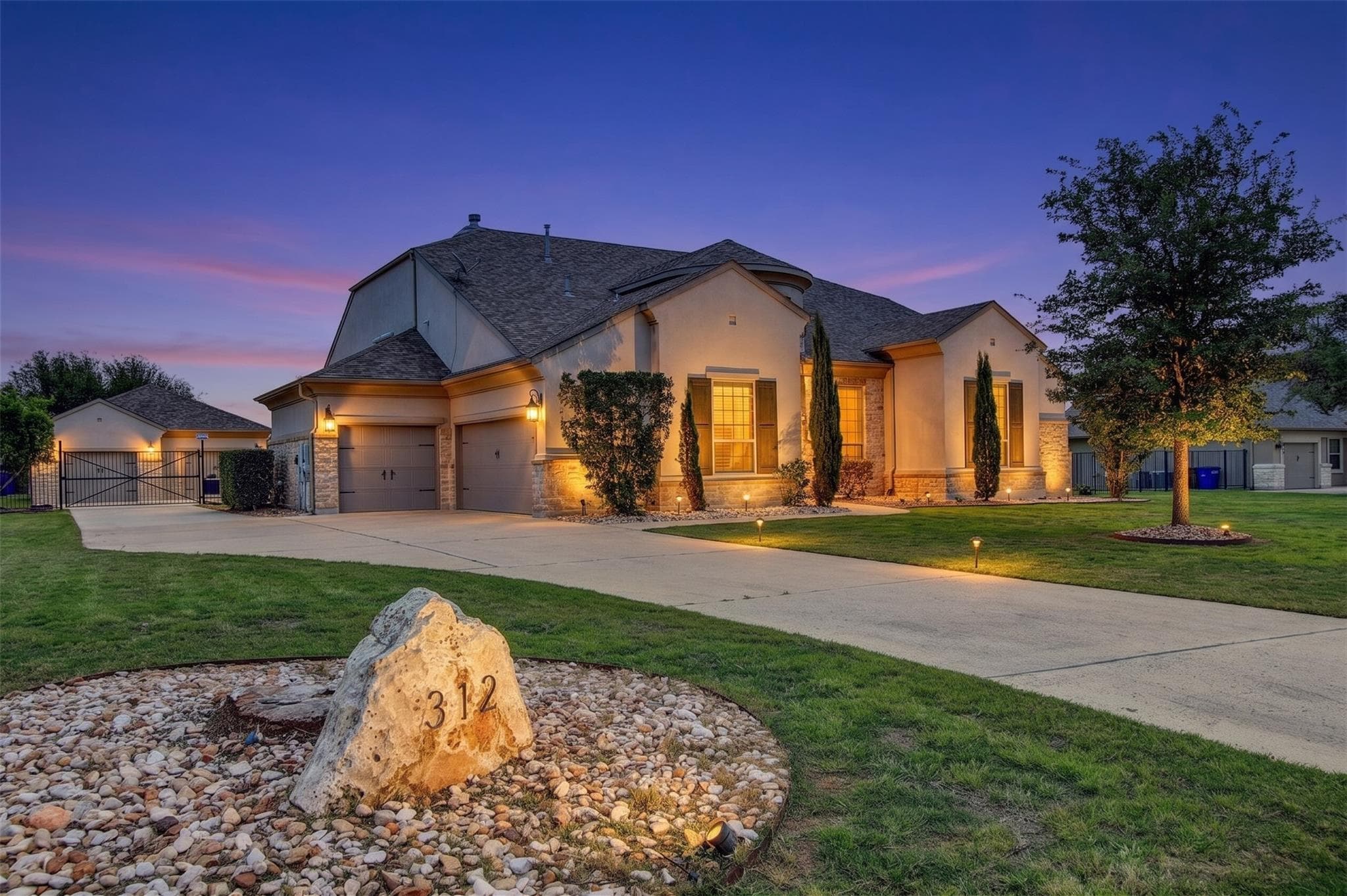 312  Flintlock Dr
